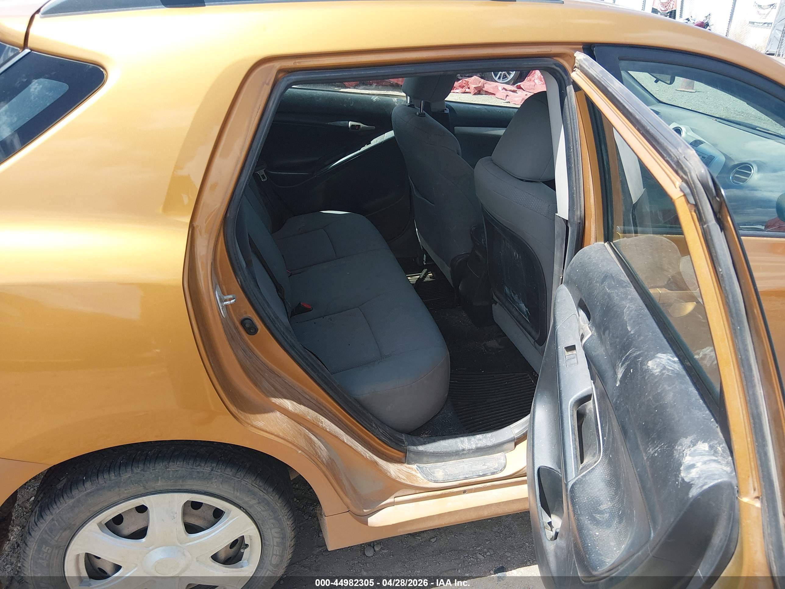 TOYOTA MATRIX image 8