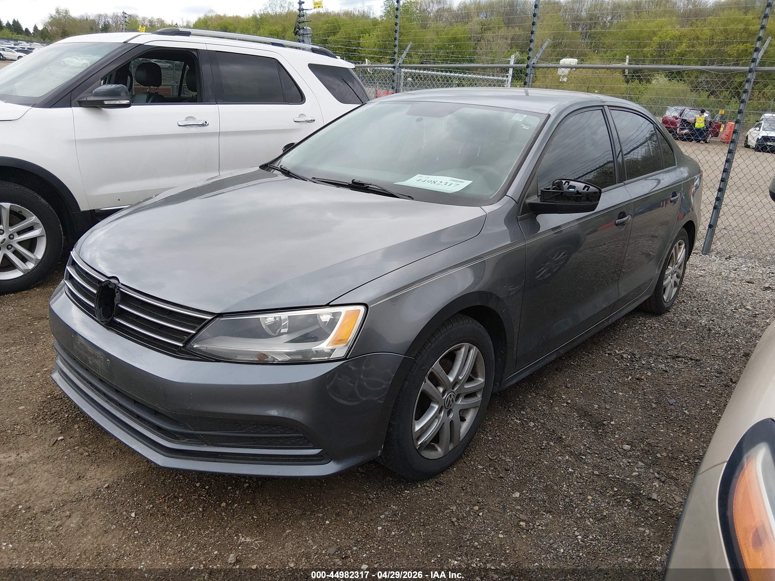 VOLKSWAGEN JETTA image 2