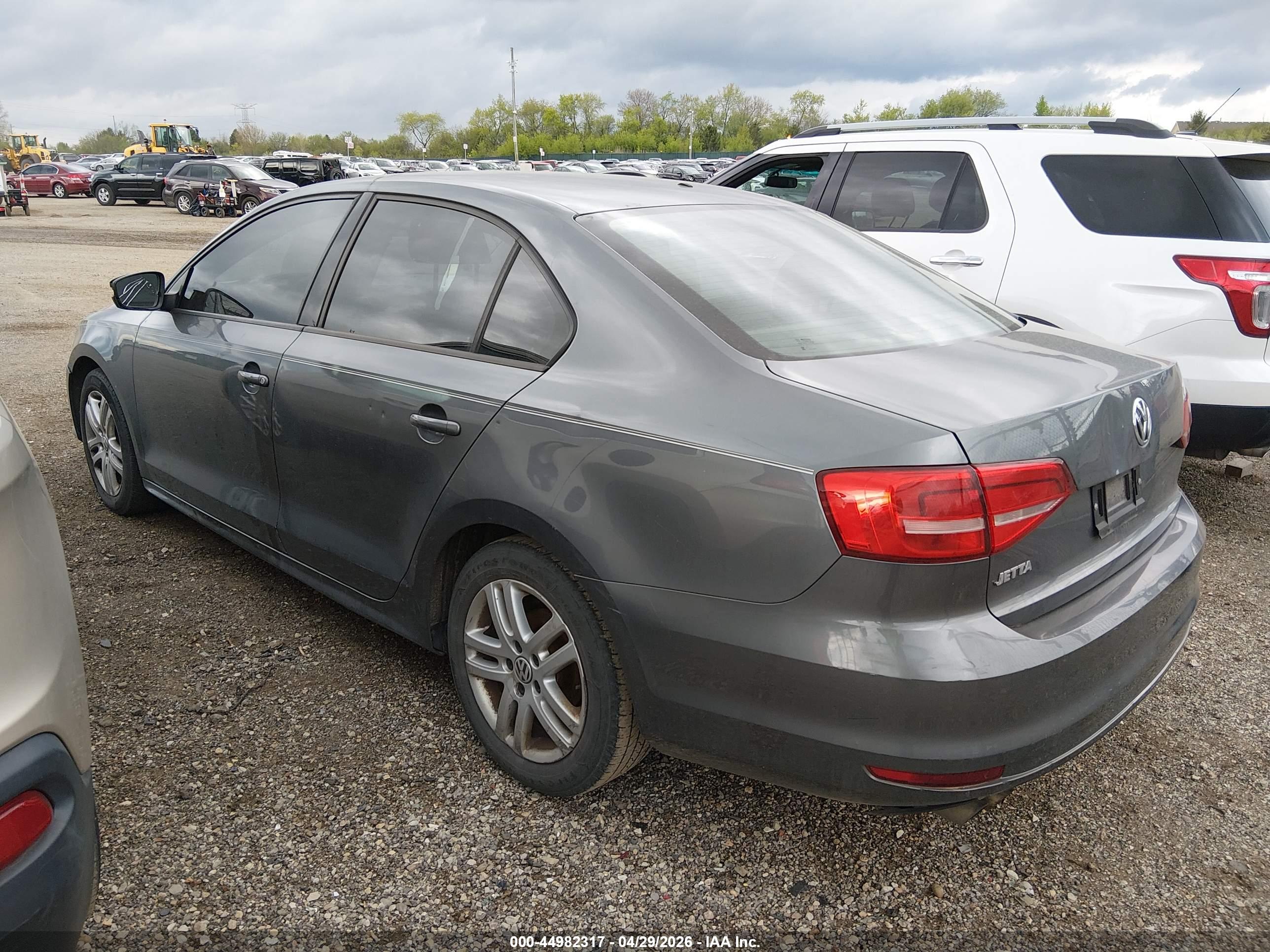 VOLKSWAGEN JETTA image 3