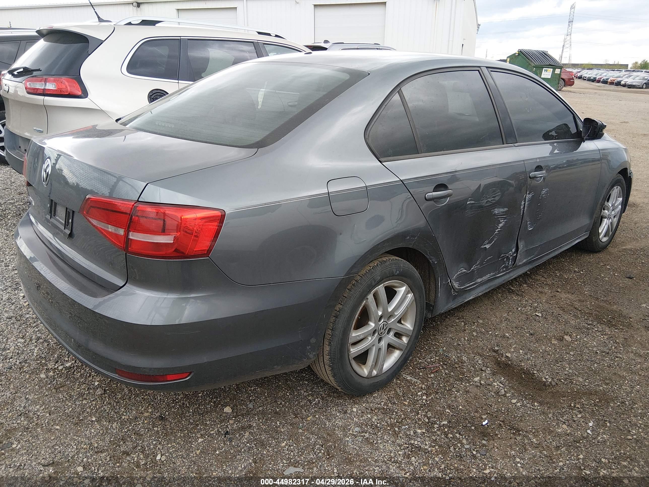 VOLKSWAGEN JETTA image 4