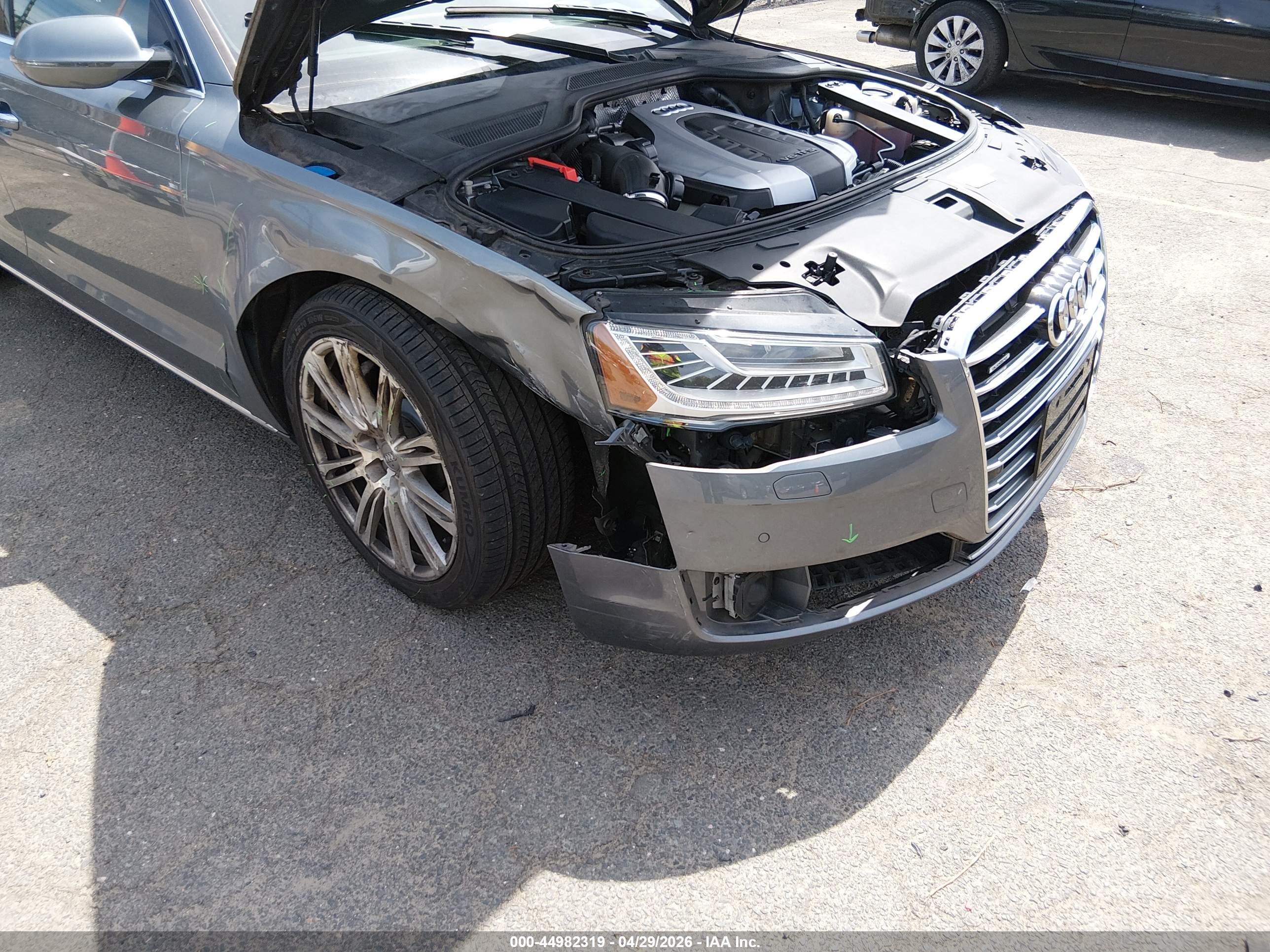 AUDI A8 image 6