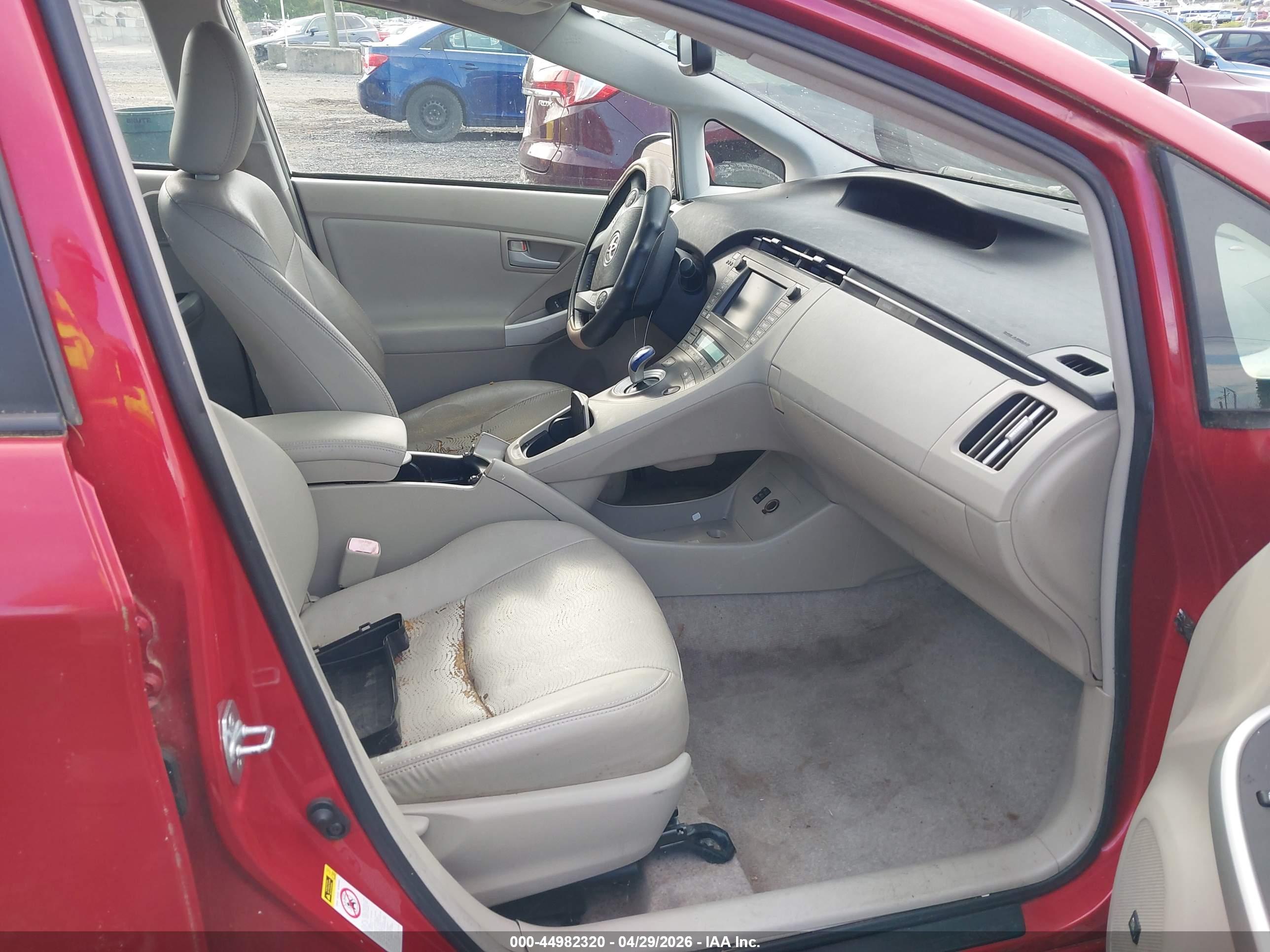 TOYOTA PRIUS image 5