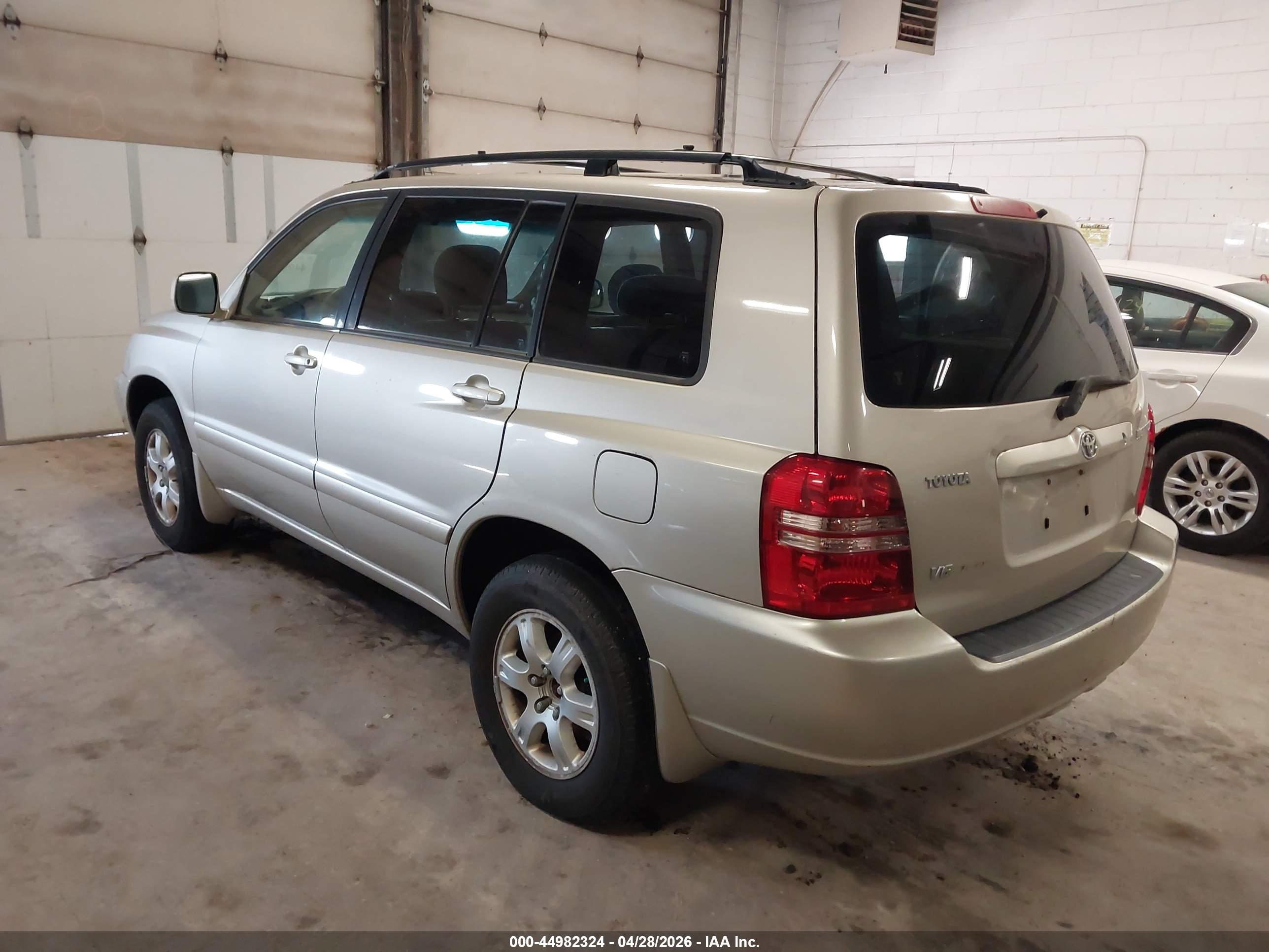 TOYOTA HIGHLANDER image 3