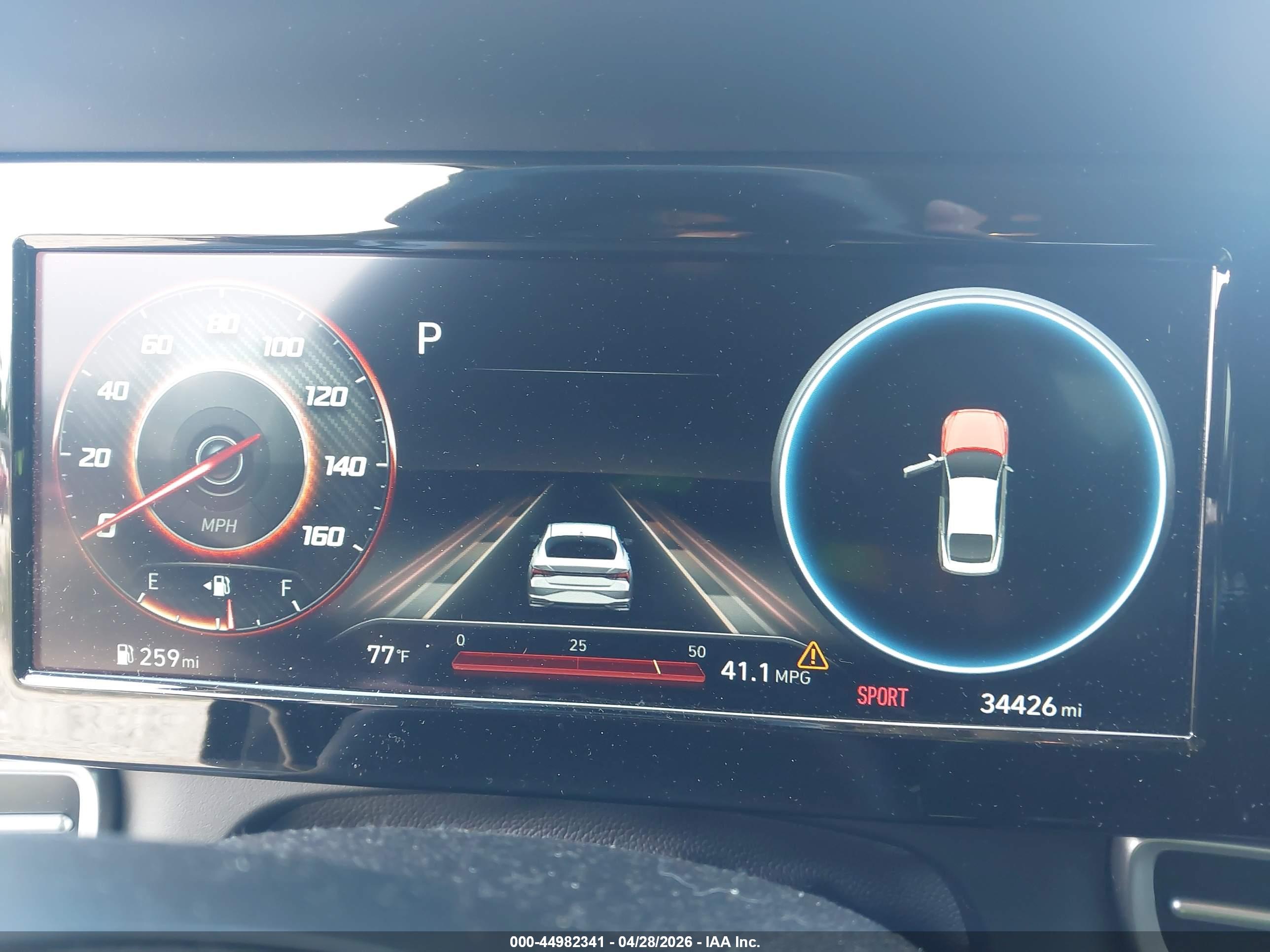 HYUNDAI ELANTRA image 7