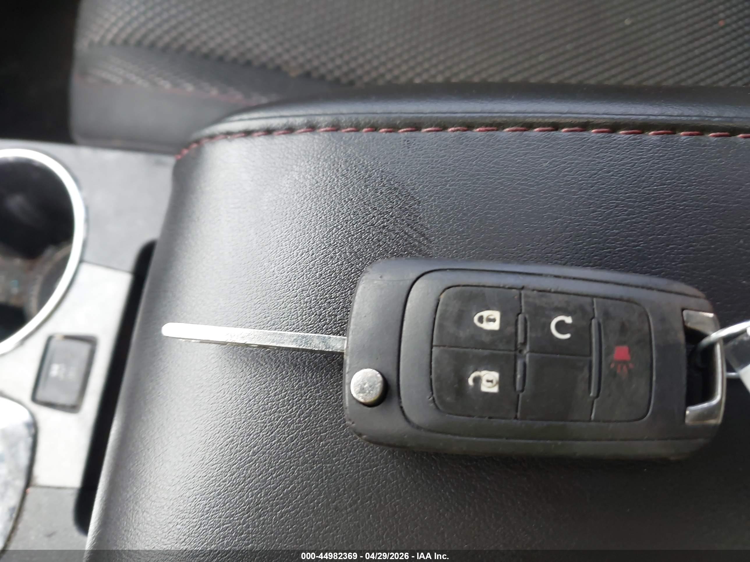 CHEVROLET EQUINOX image 11