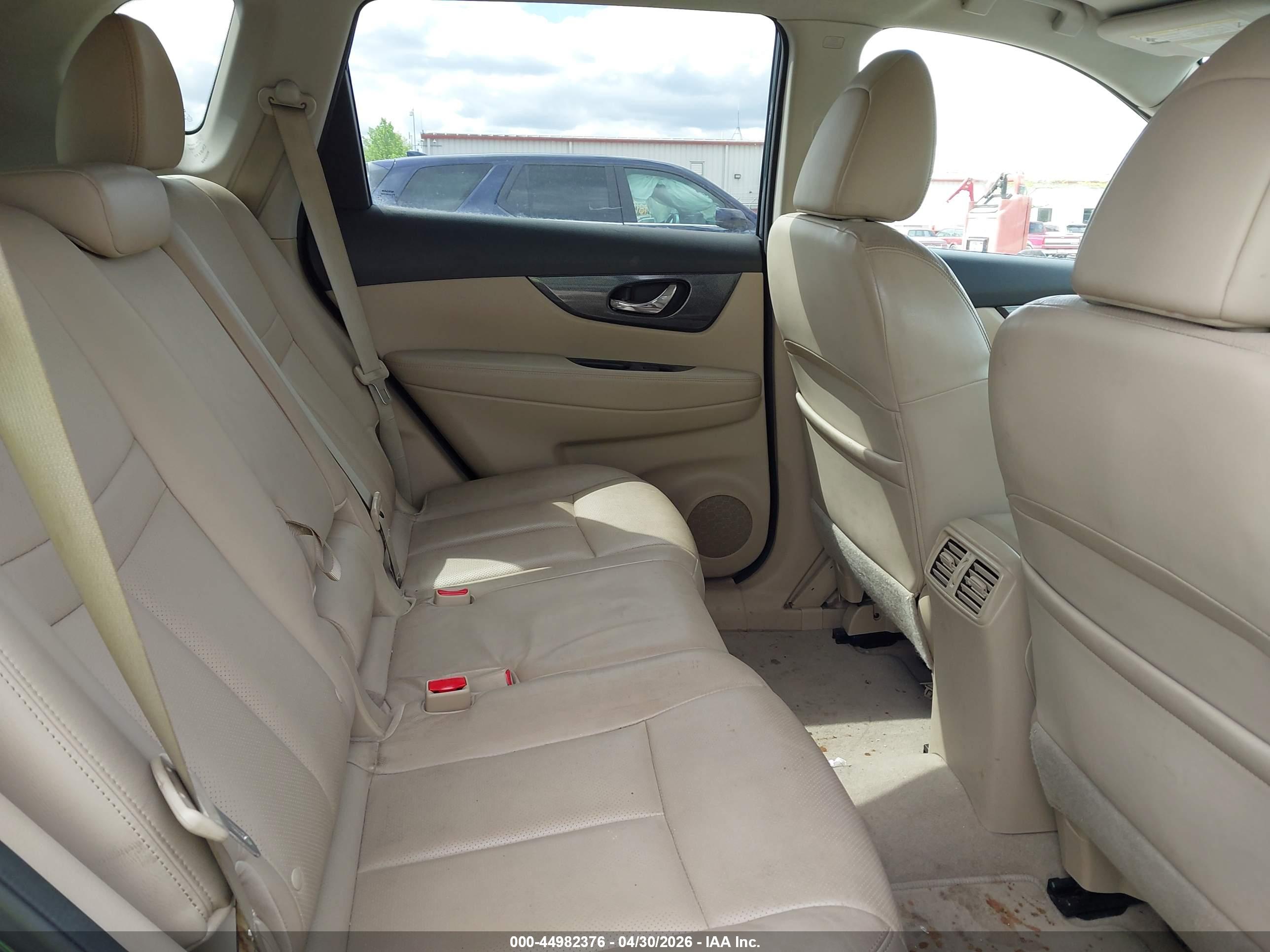 NISSAN ROGUE image 8