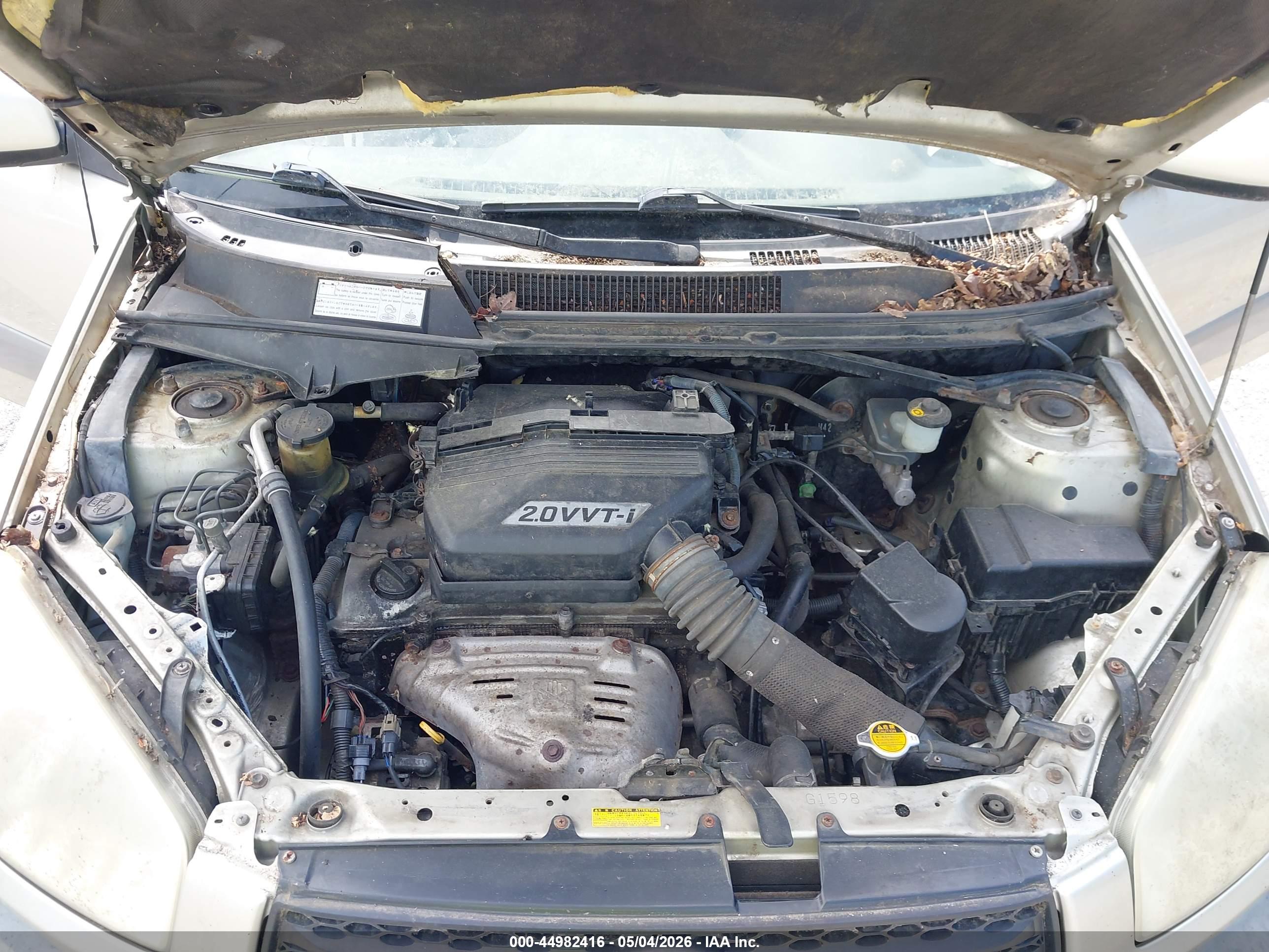TOYOTA RAV4 image 10