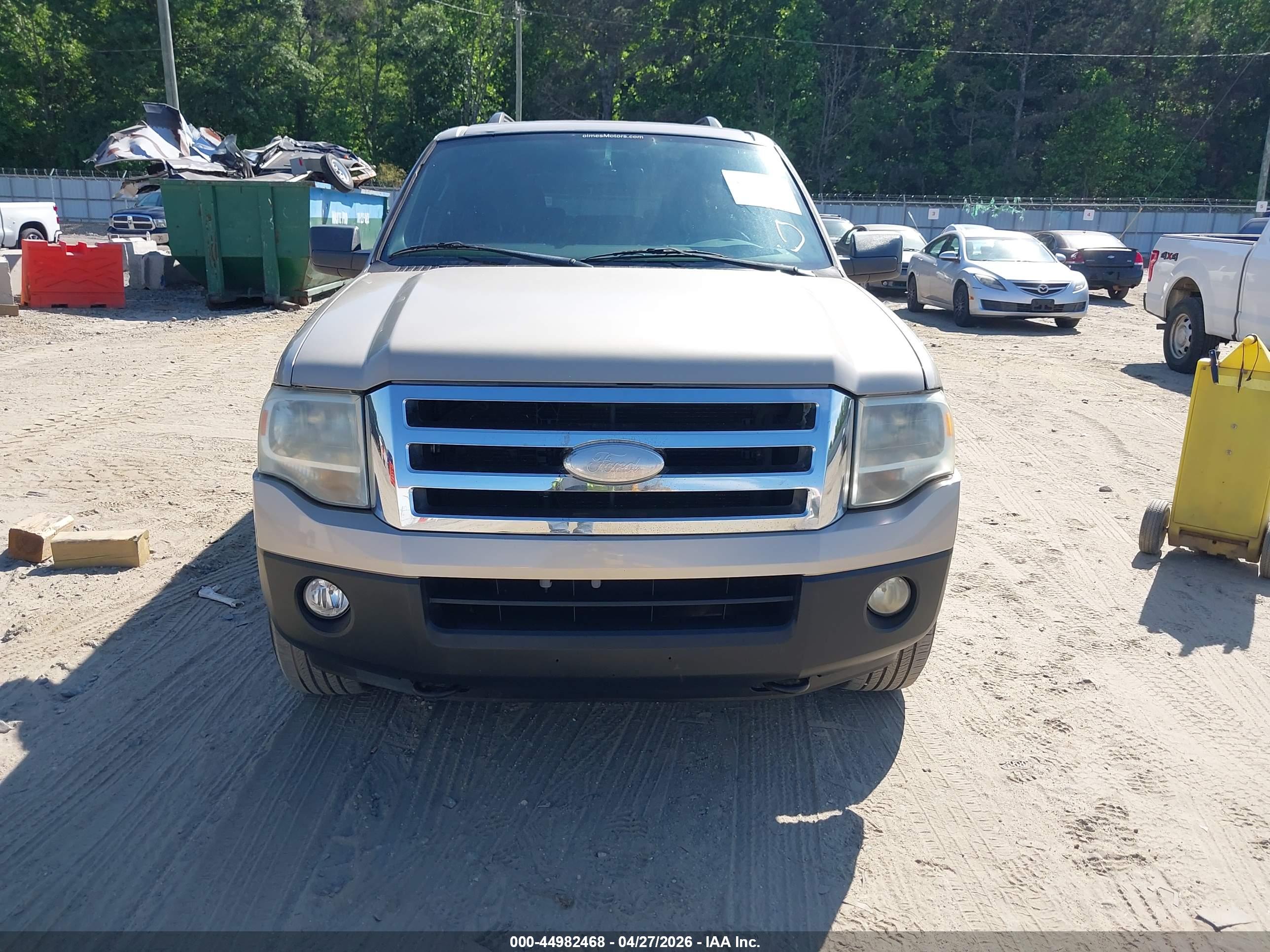 FORD EXPEDITION image 6