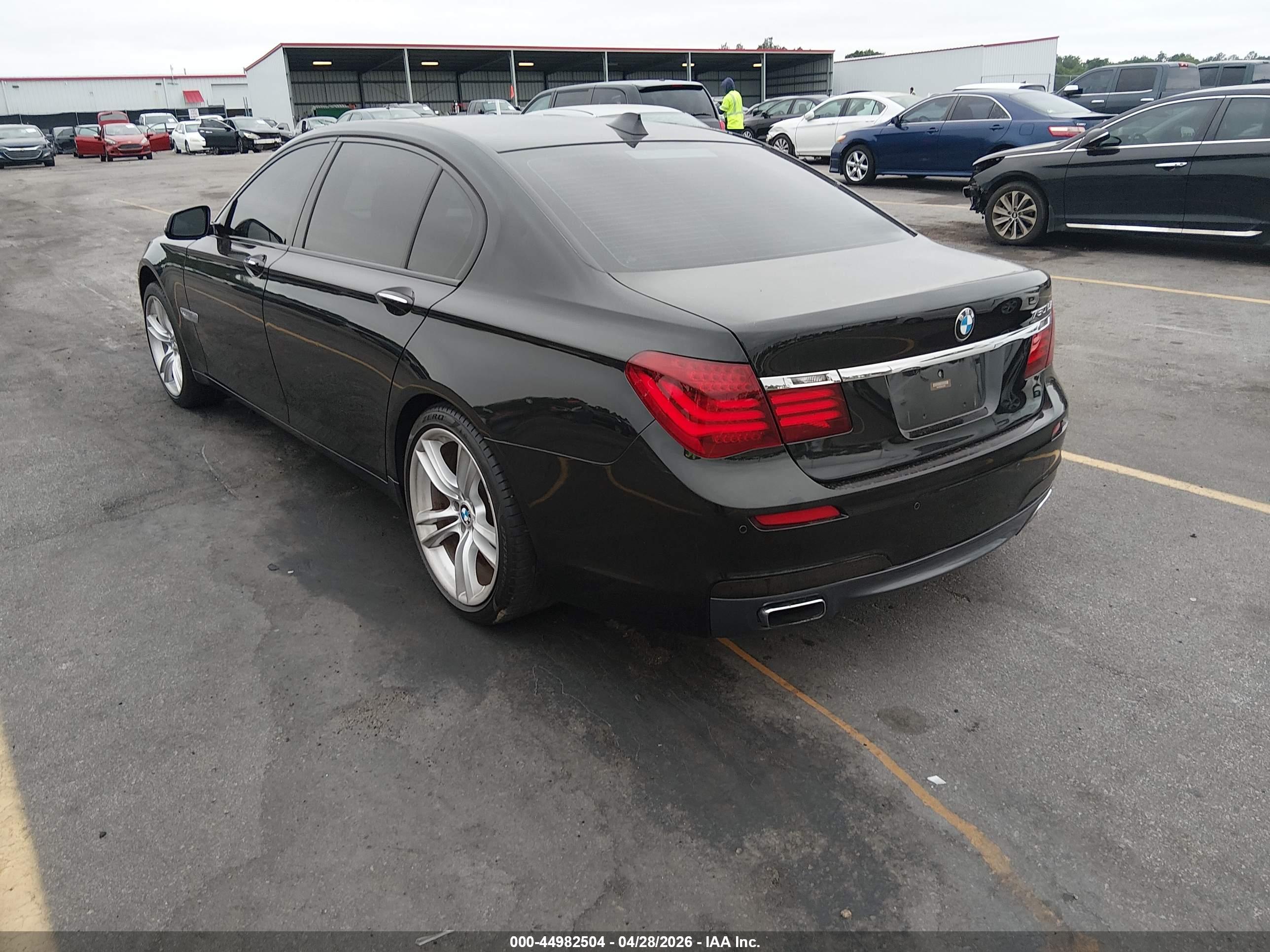 BMW 750LI image 3