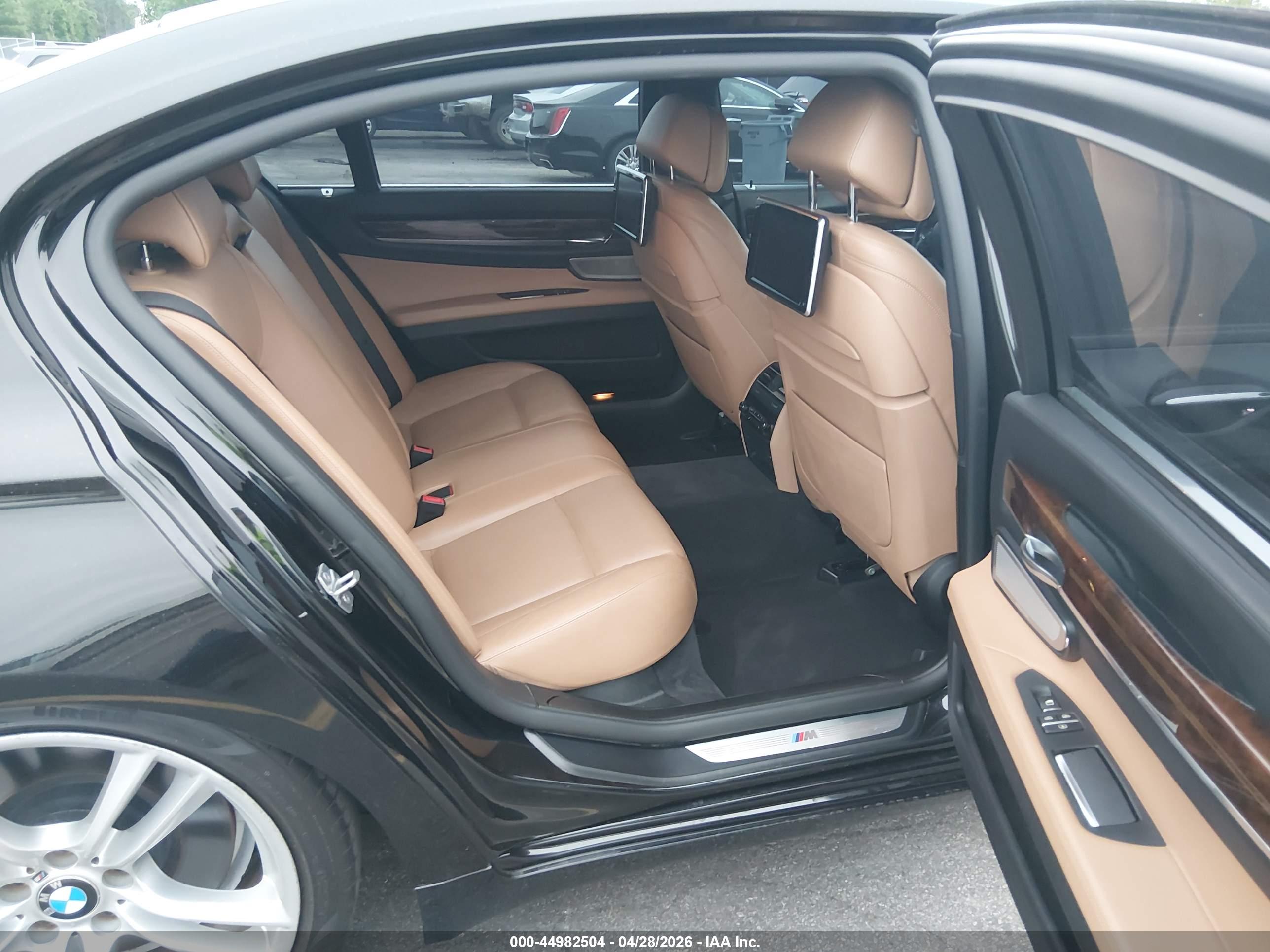 BMW 750LI image 8