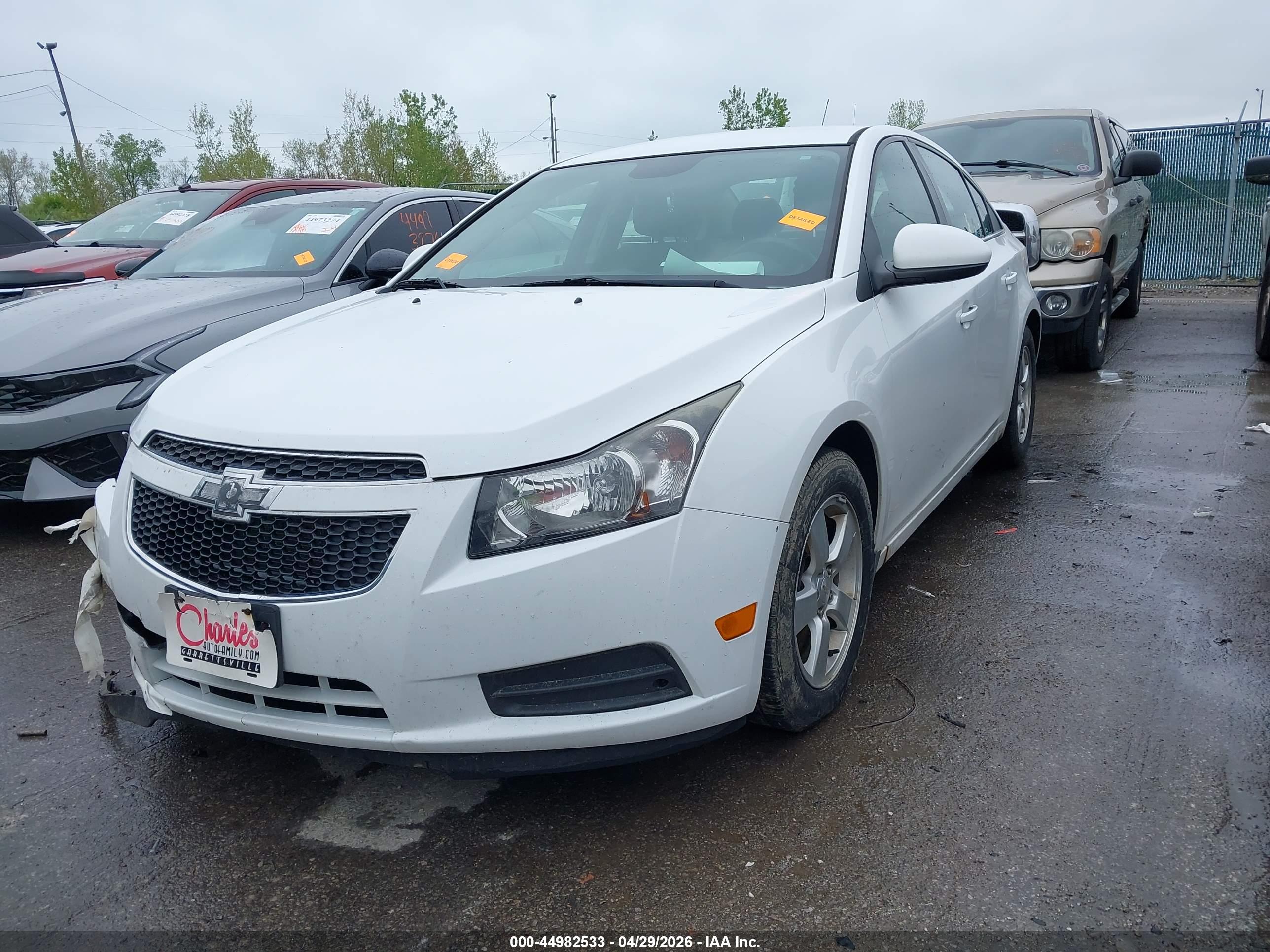 CHEVROLET CRUZE image 2