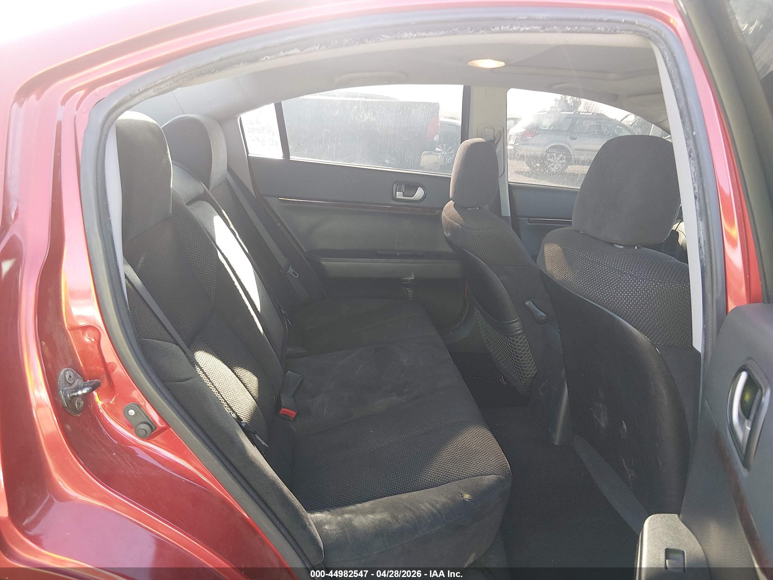 MITSUBISHI GALANT image 8