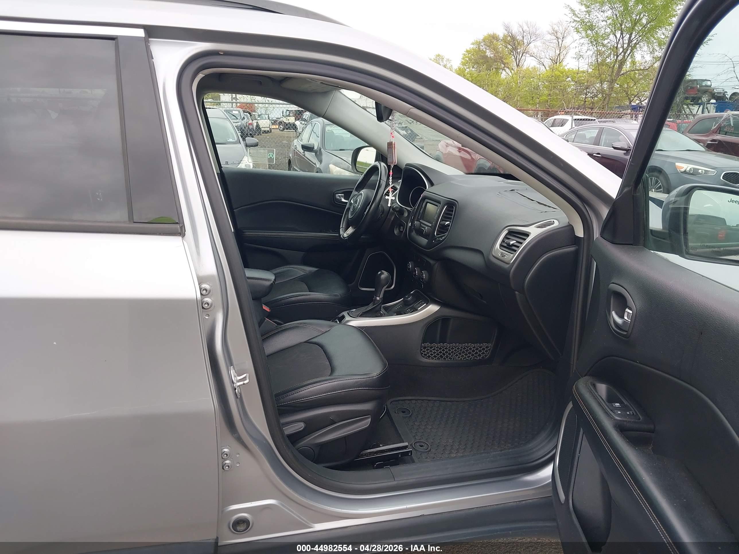JEEP COMPASS image 5