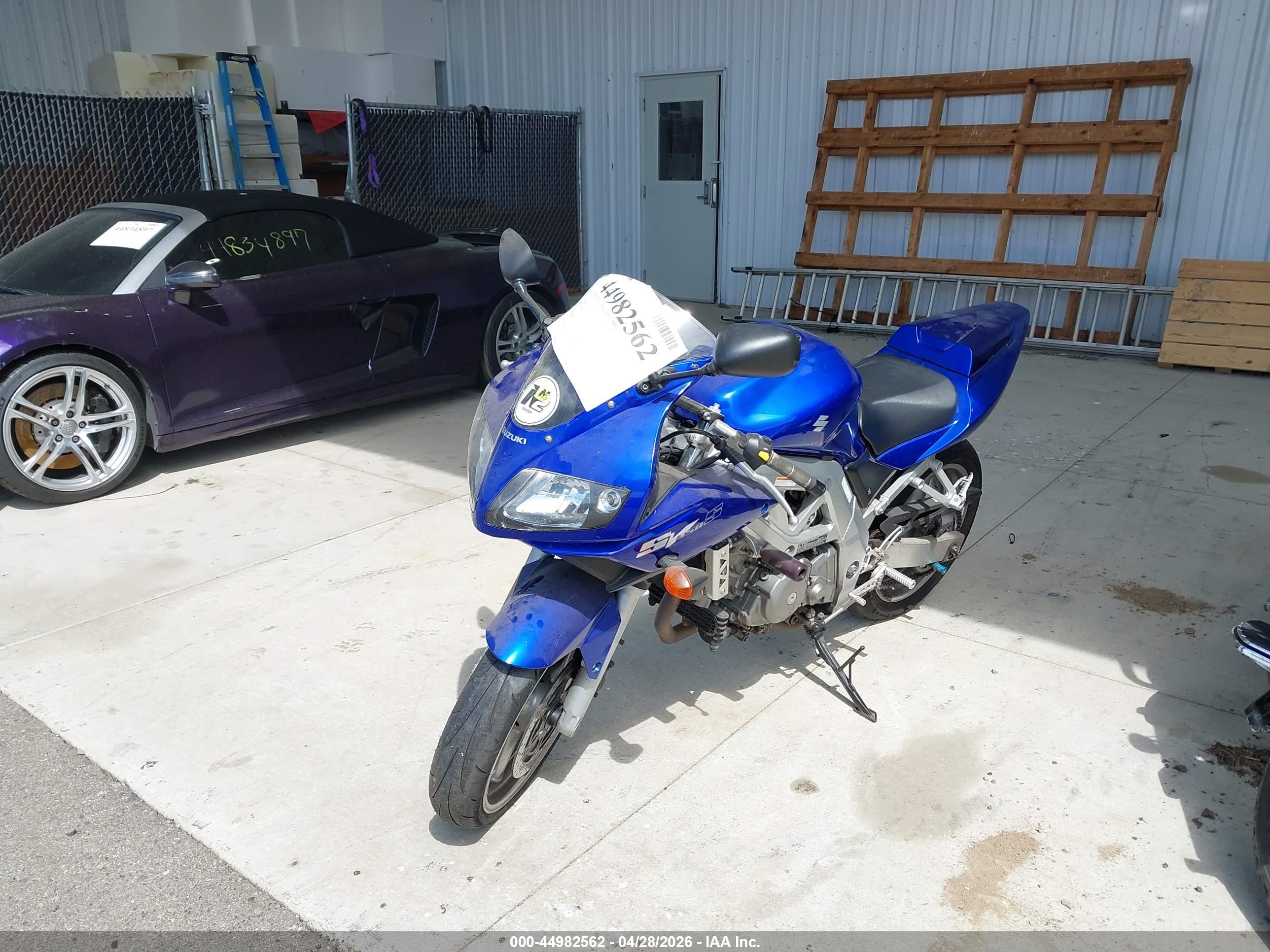 SUZUKI SV650 image 2