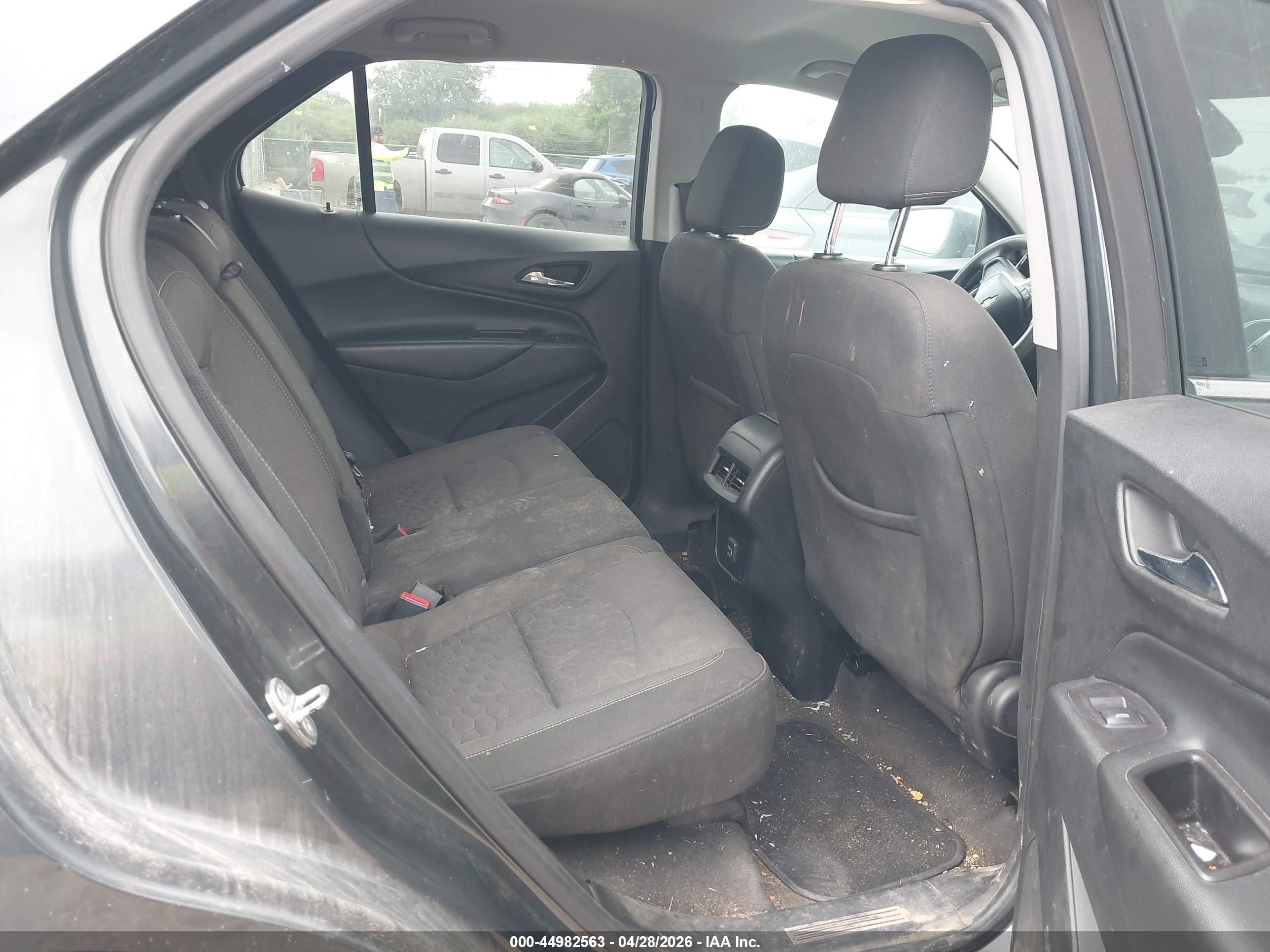 CHEVROLET EQUINOX image 8