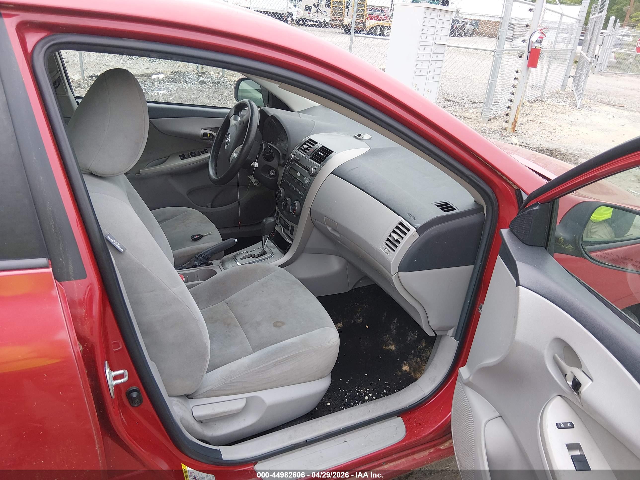 TOYOTA COROLLA image 5