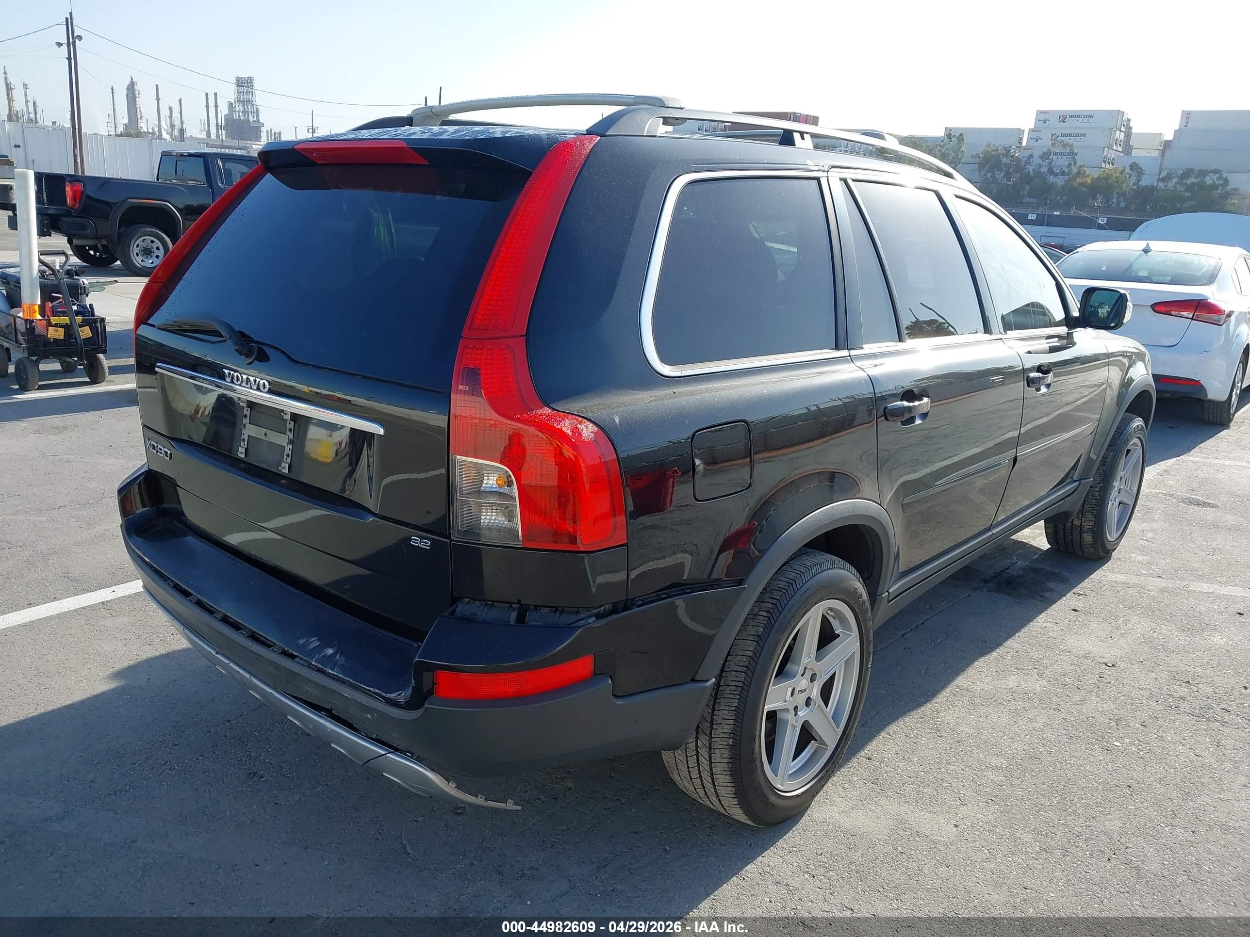 VOLVO XC90 image 4