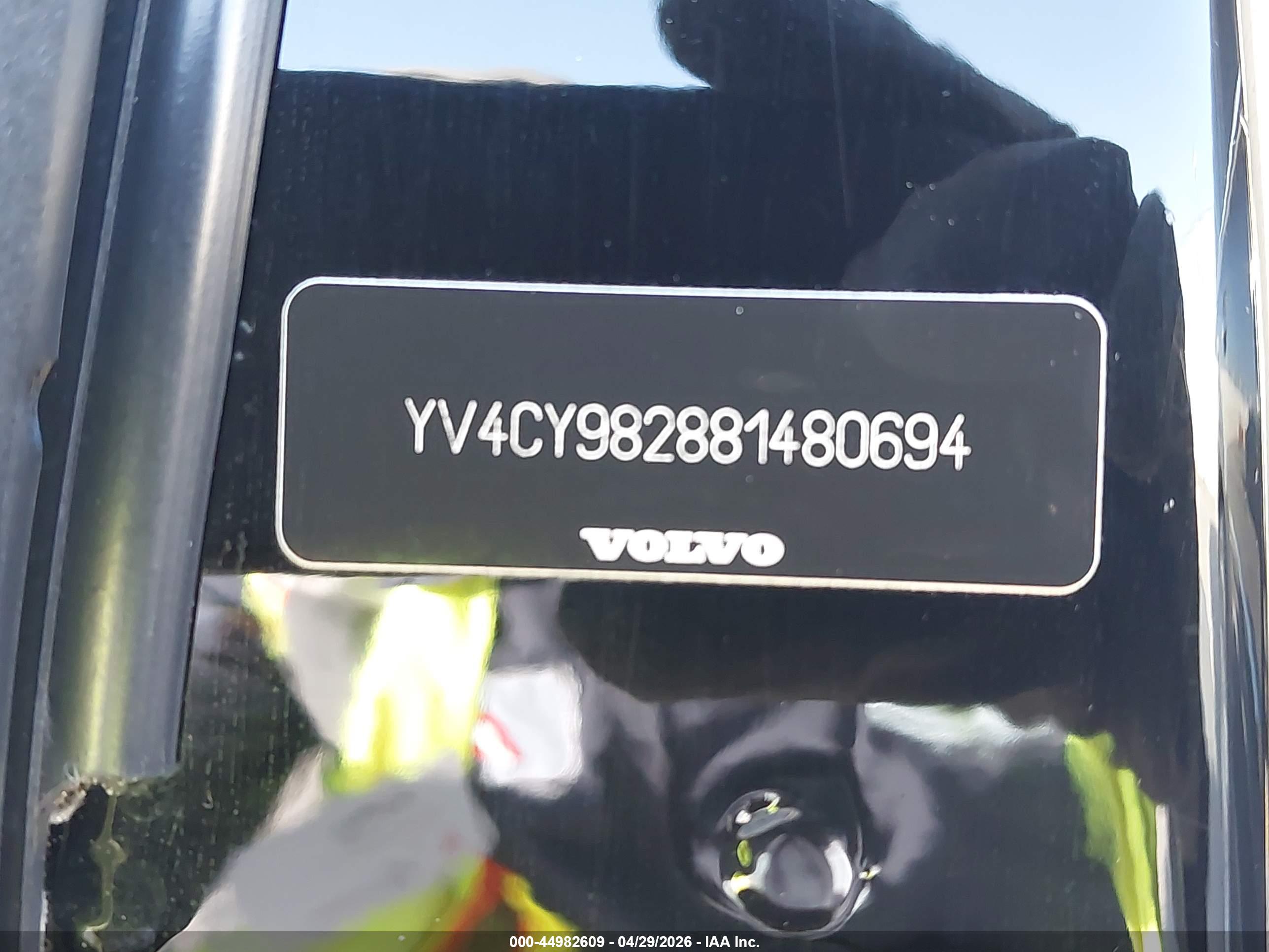 VOLVO XC90 image 9