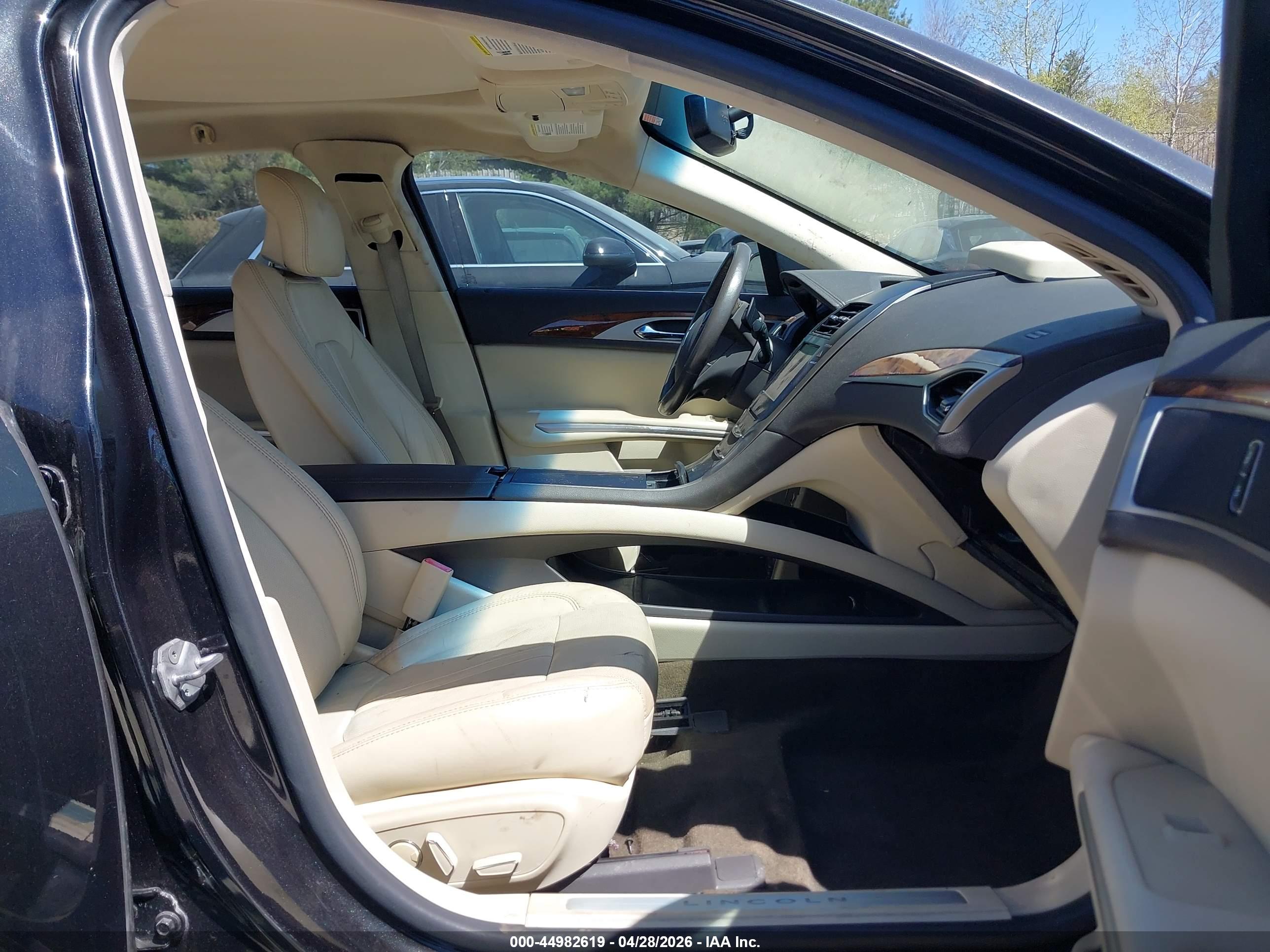LINCOLN MKZ image 5