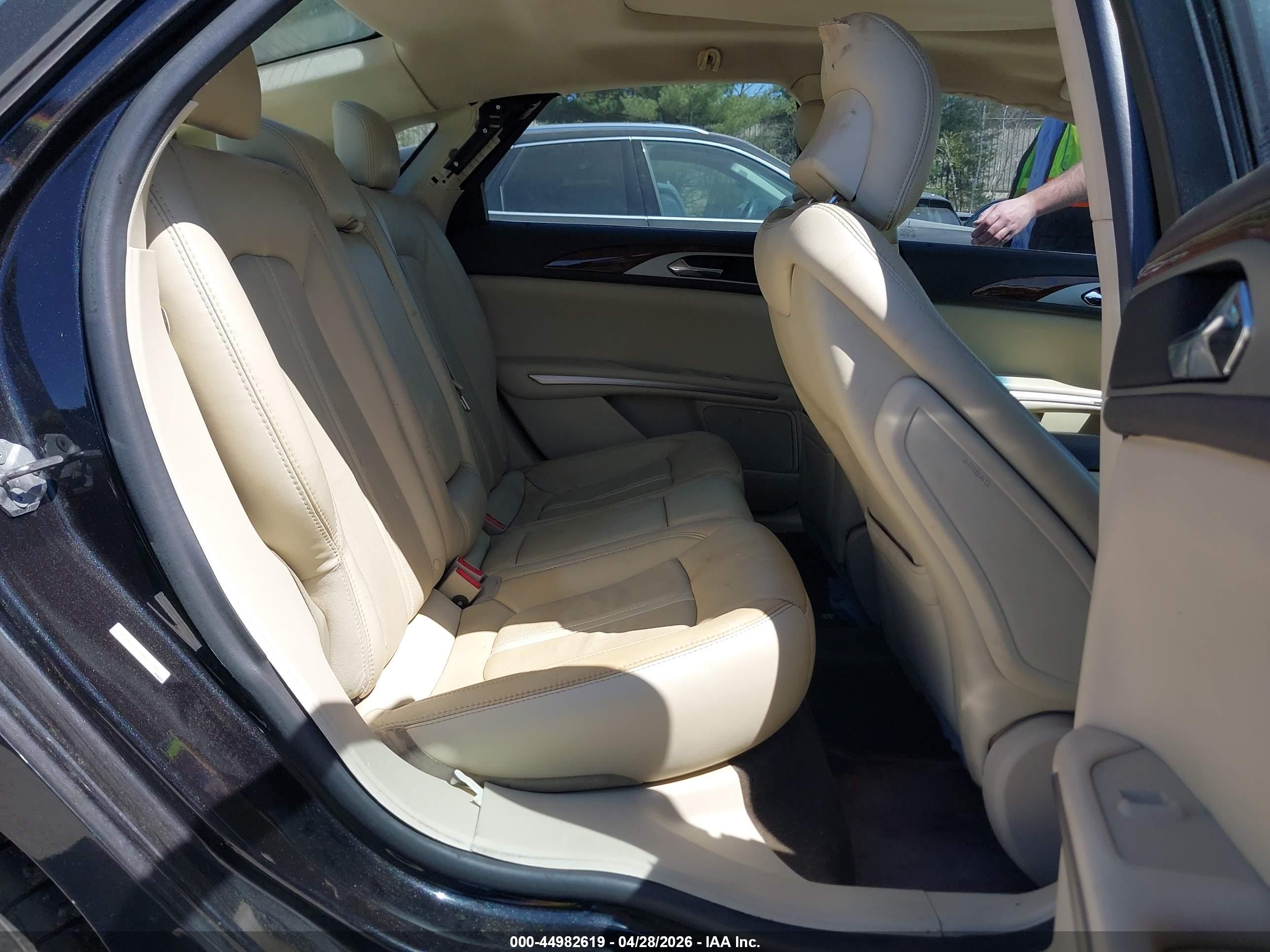 LINCOLN MKZ image 8