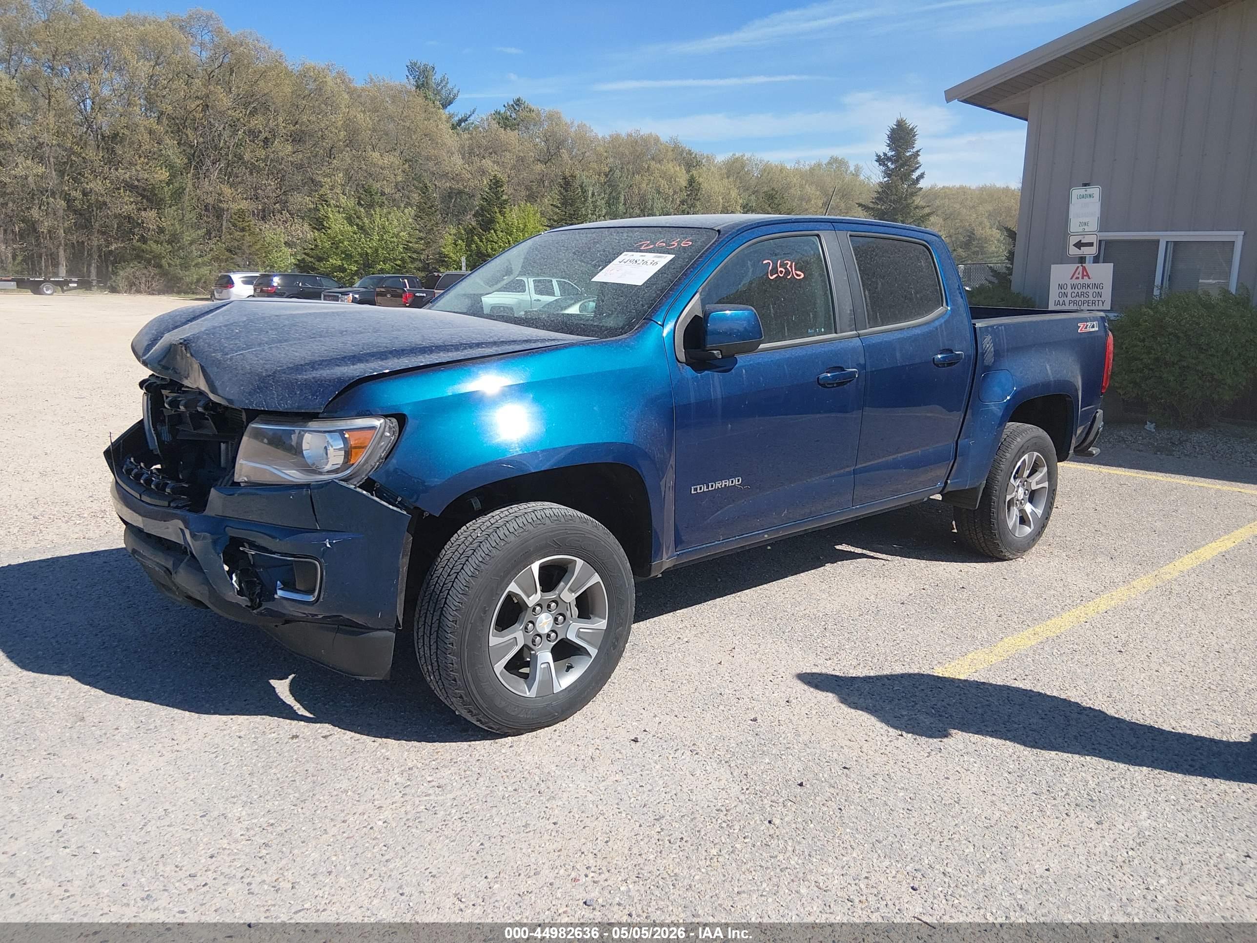 CHEVROLET COLORADO image 2