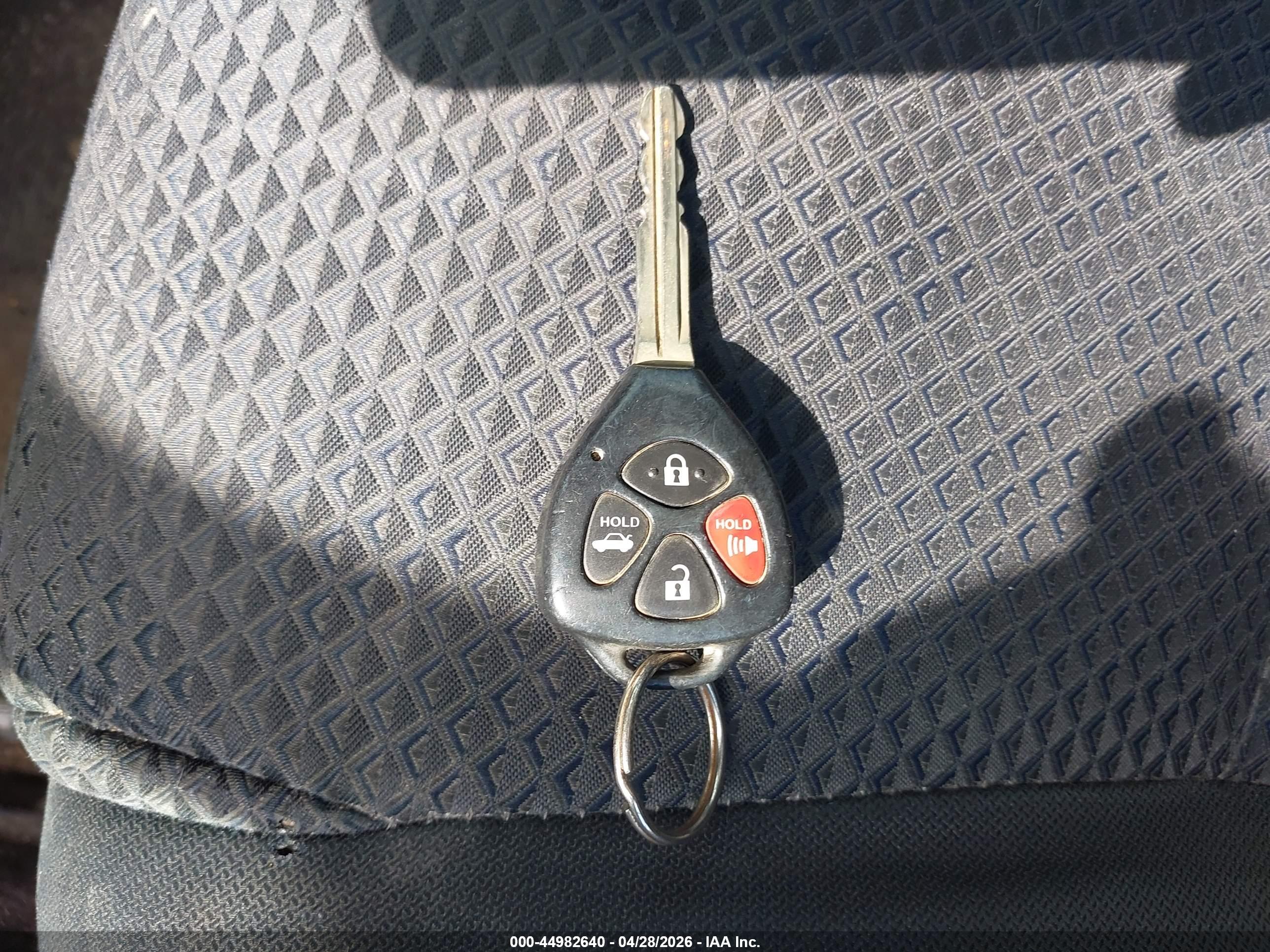 TOYOTA CAMRY image 11