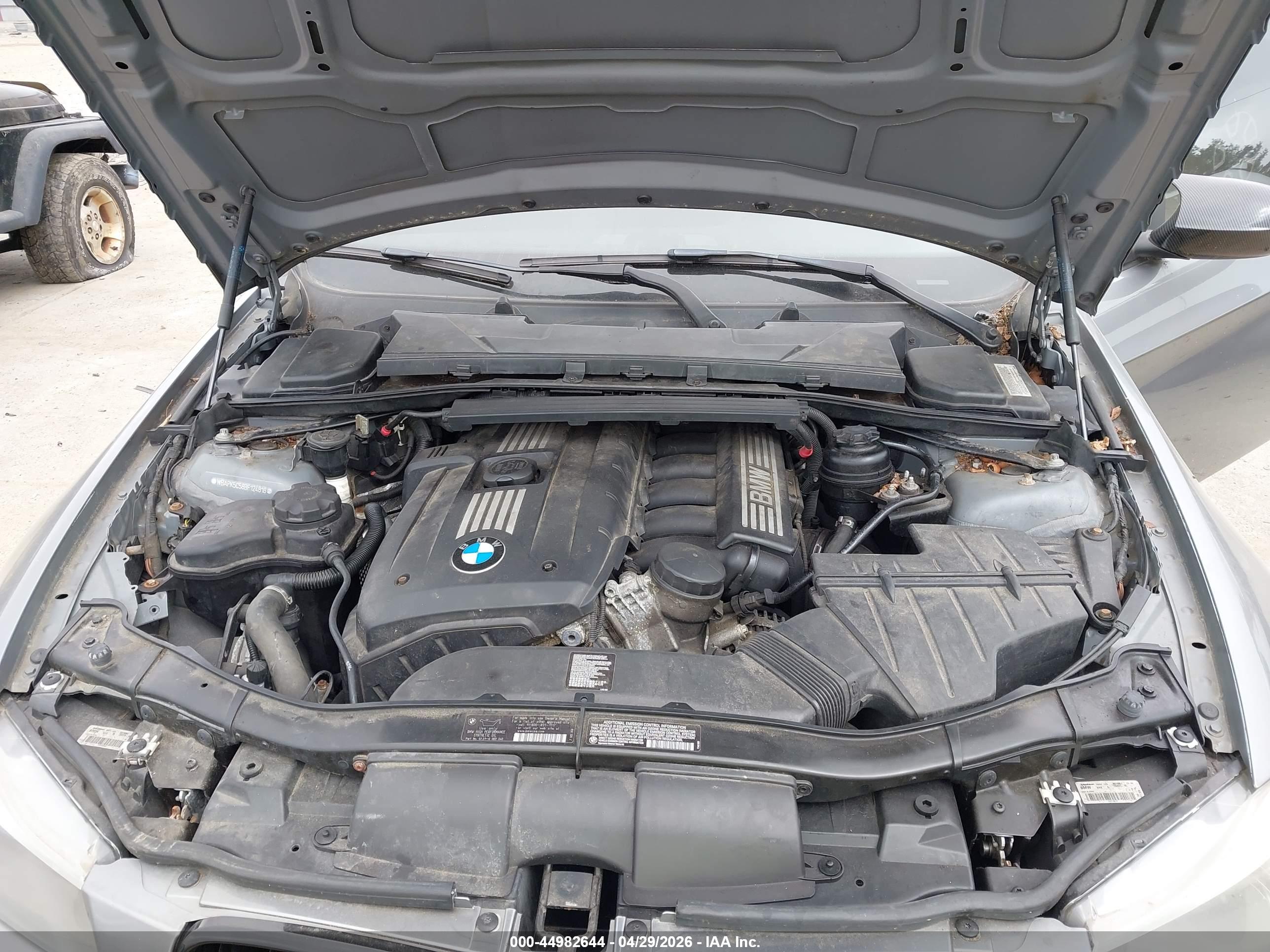 BMW 328I image 10