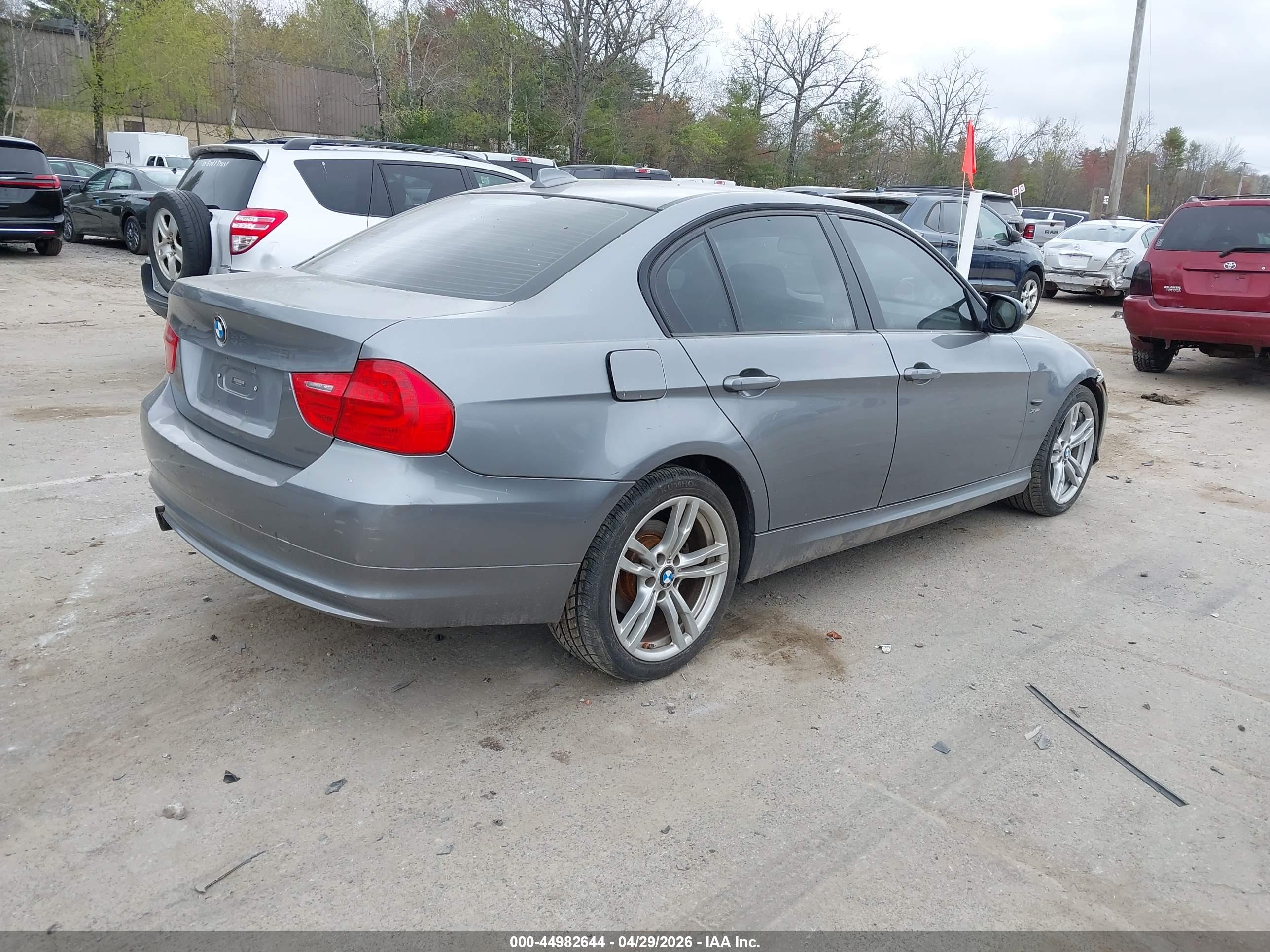 BMW 328I image 4
