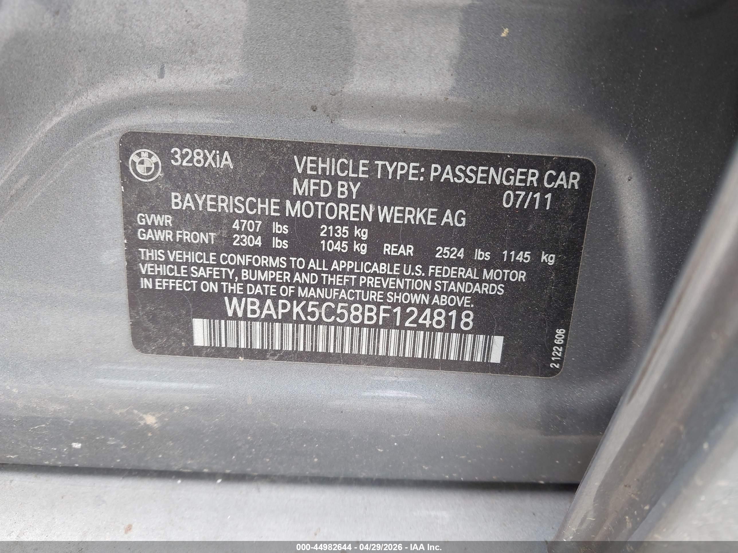 BMW 328I image 9