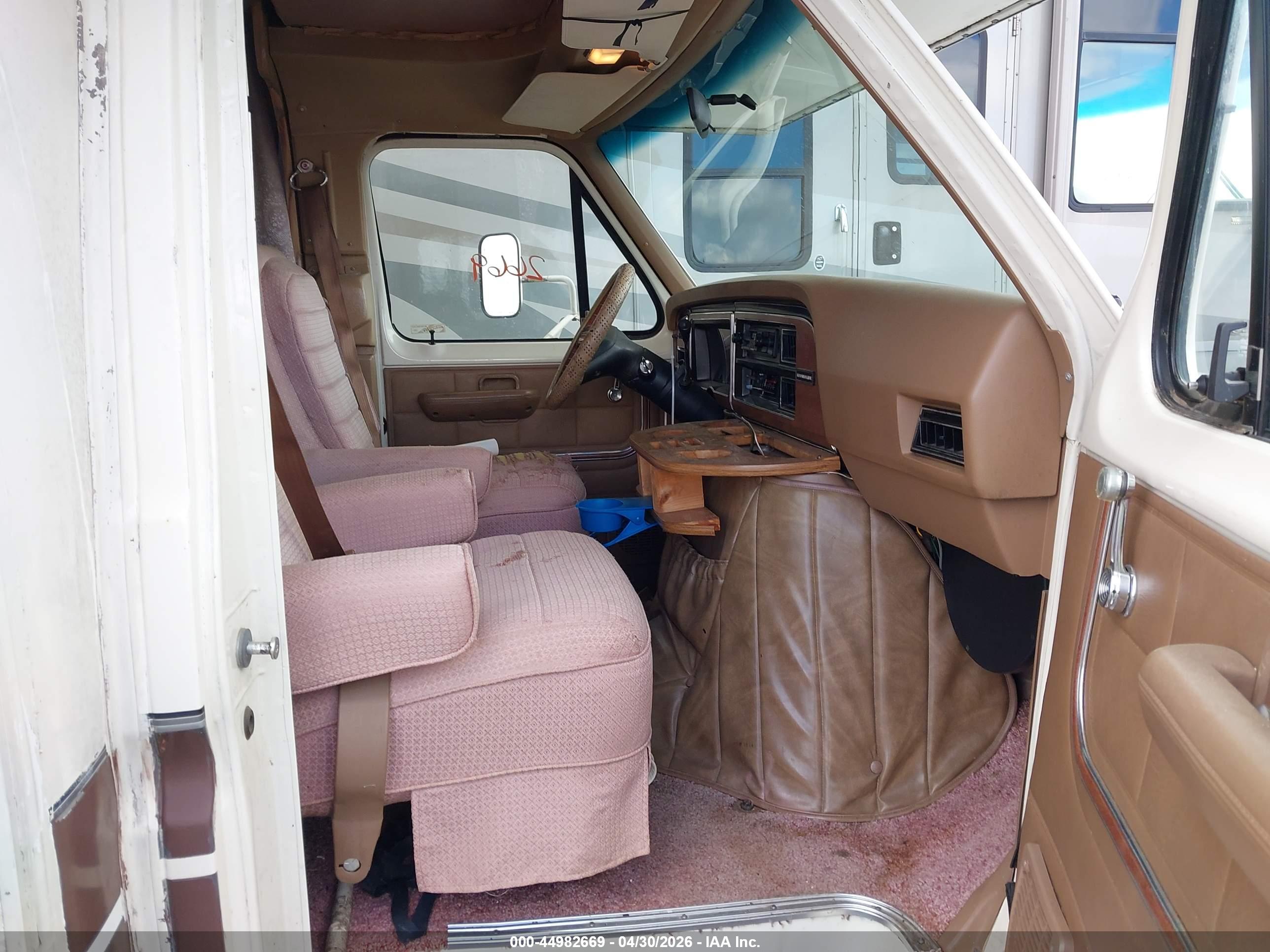 FORD ECONOLINE image 5