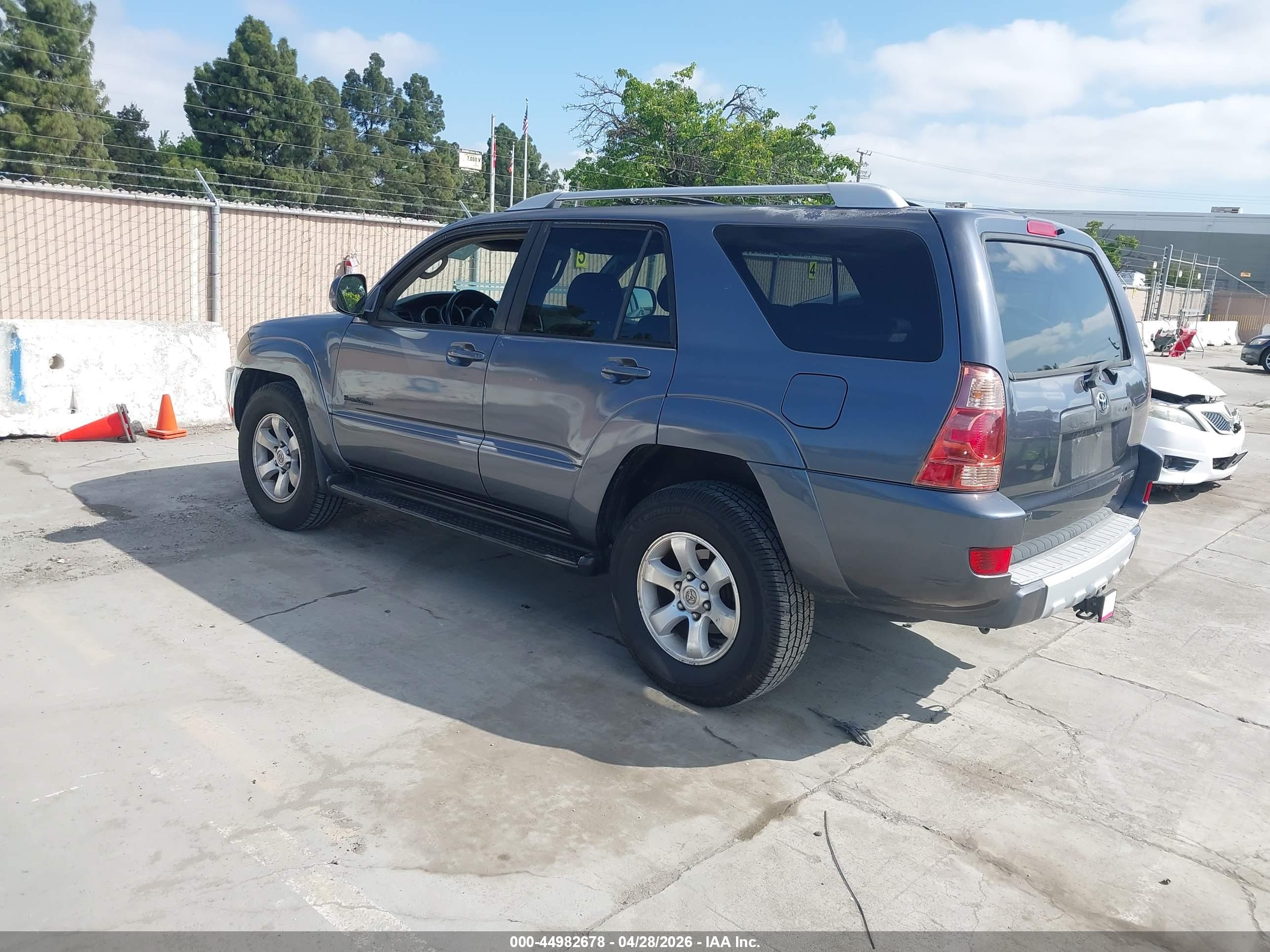 TOYOTA 4RUNNER image 3