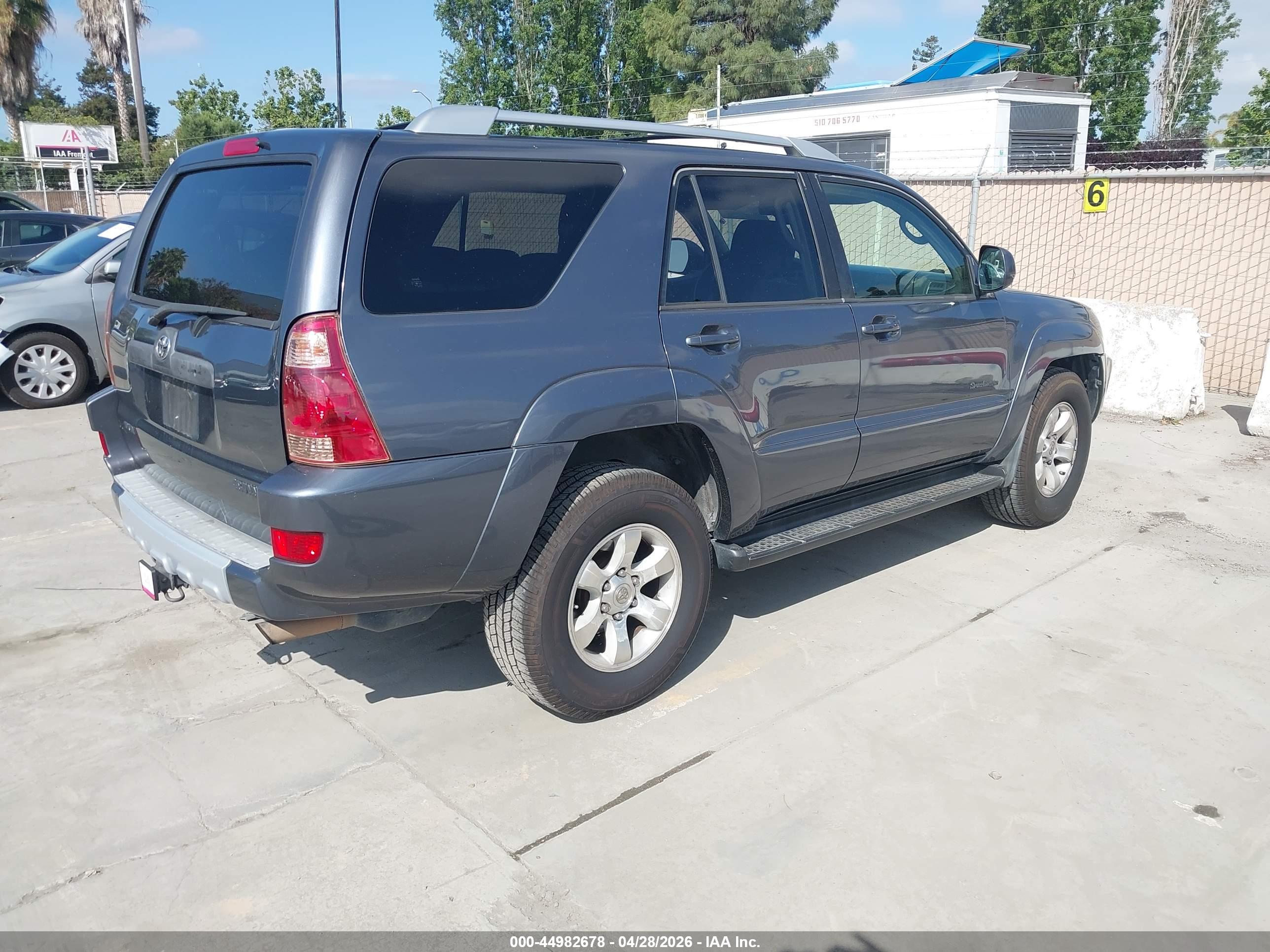 TOYOTA 4RUNNER image 4