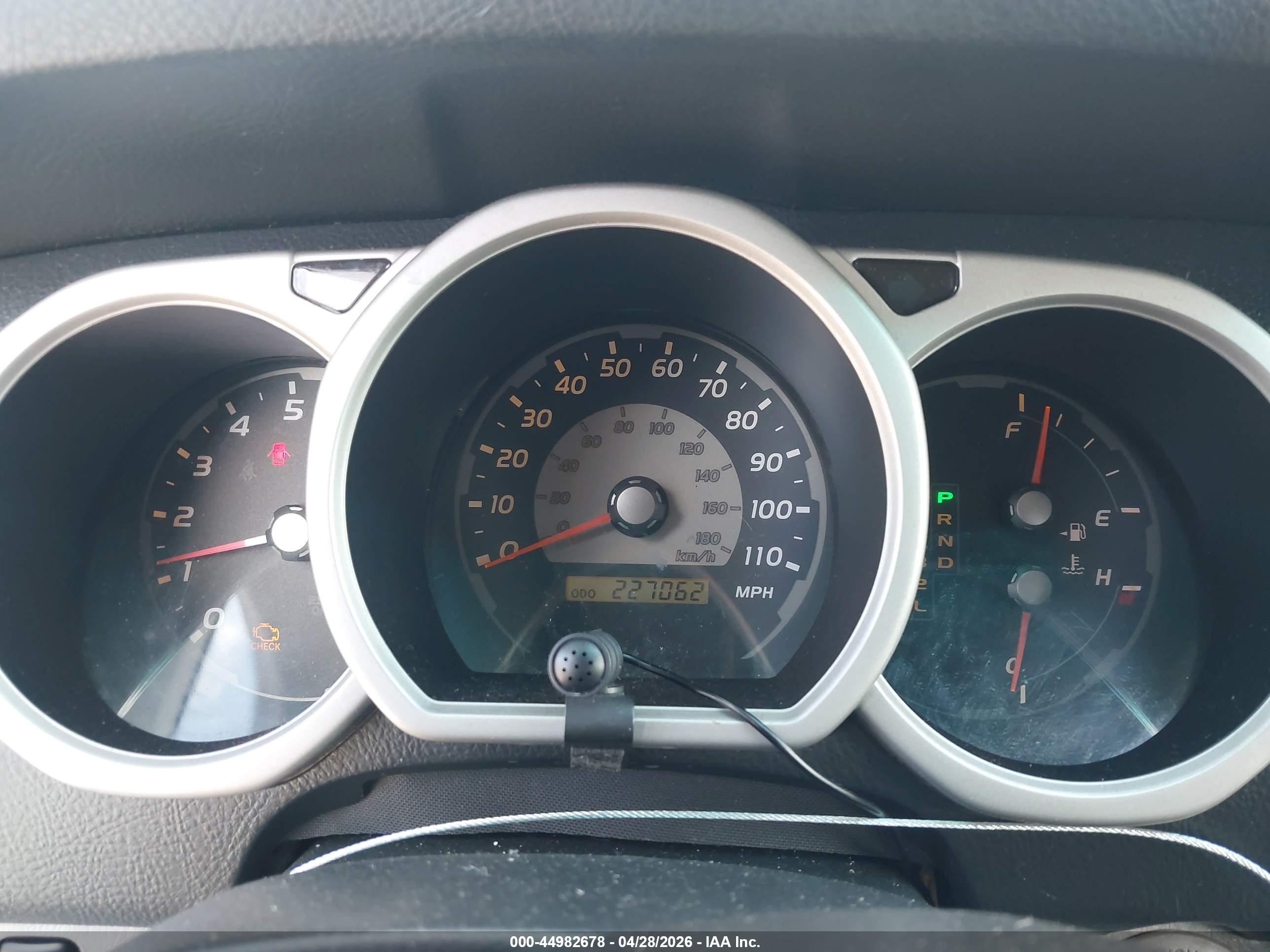 TOYOTA 4RUNNER image 7