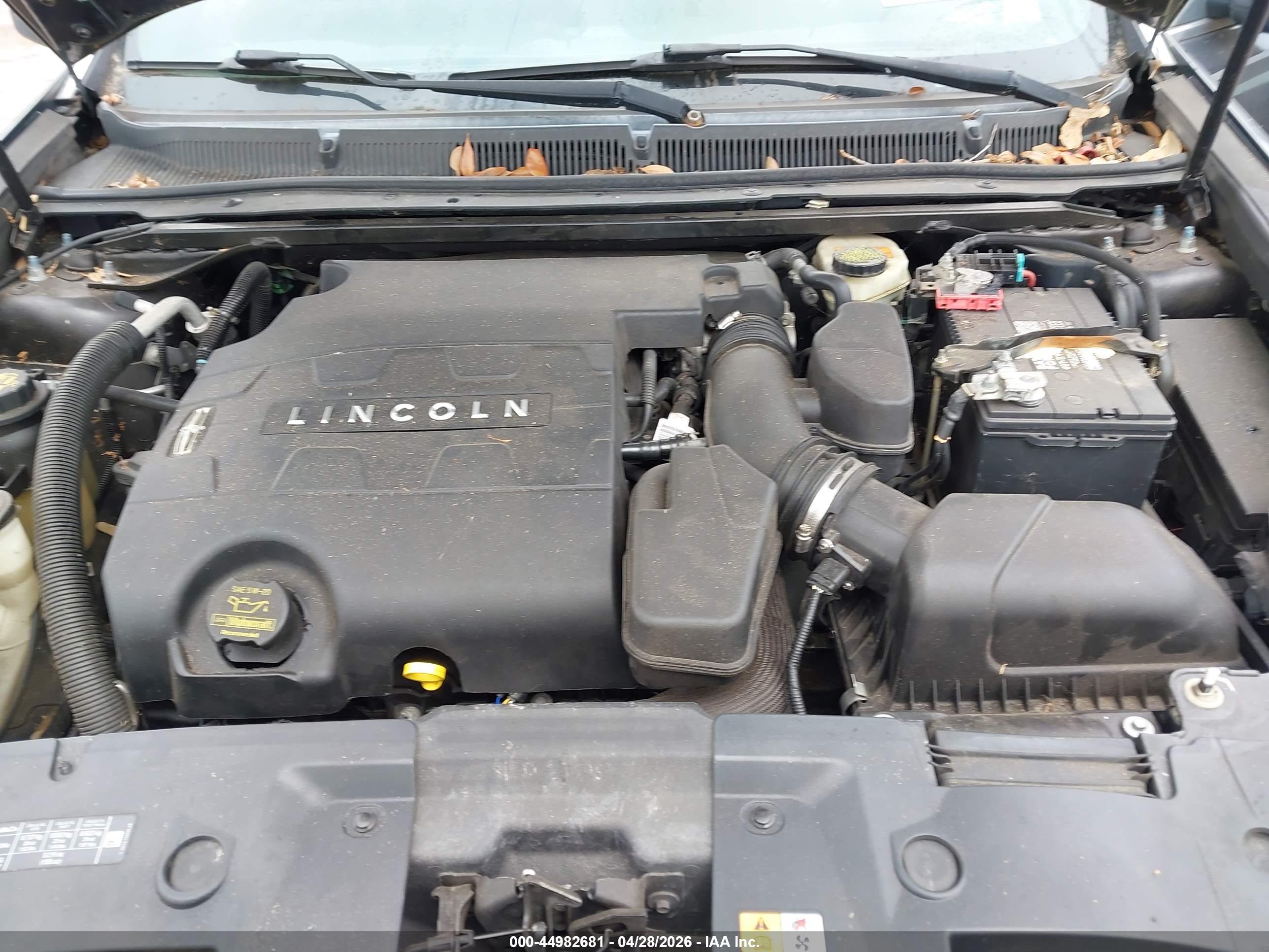 LINCOLN MKS image 10