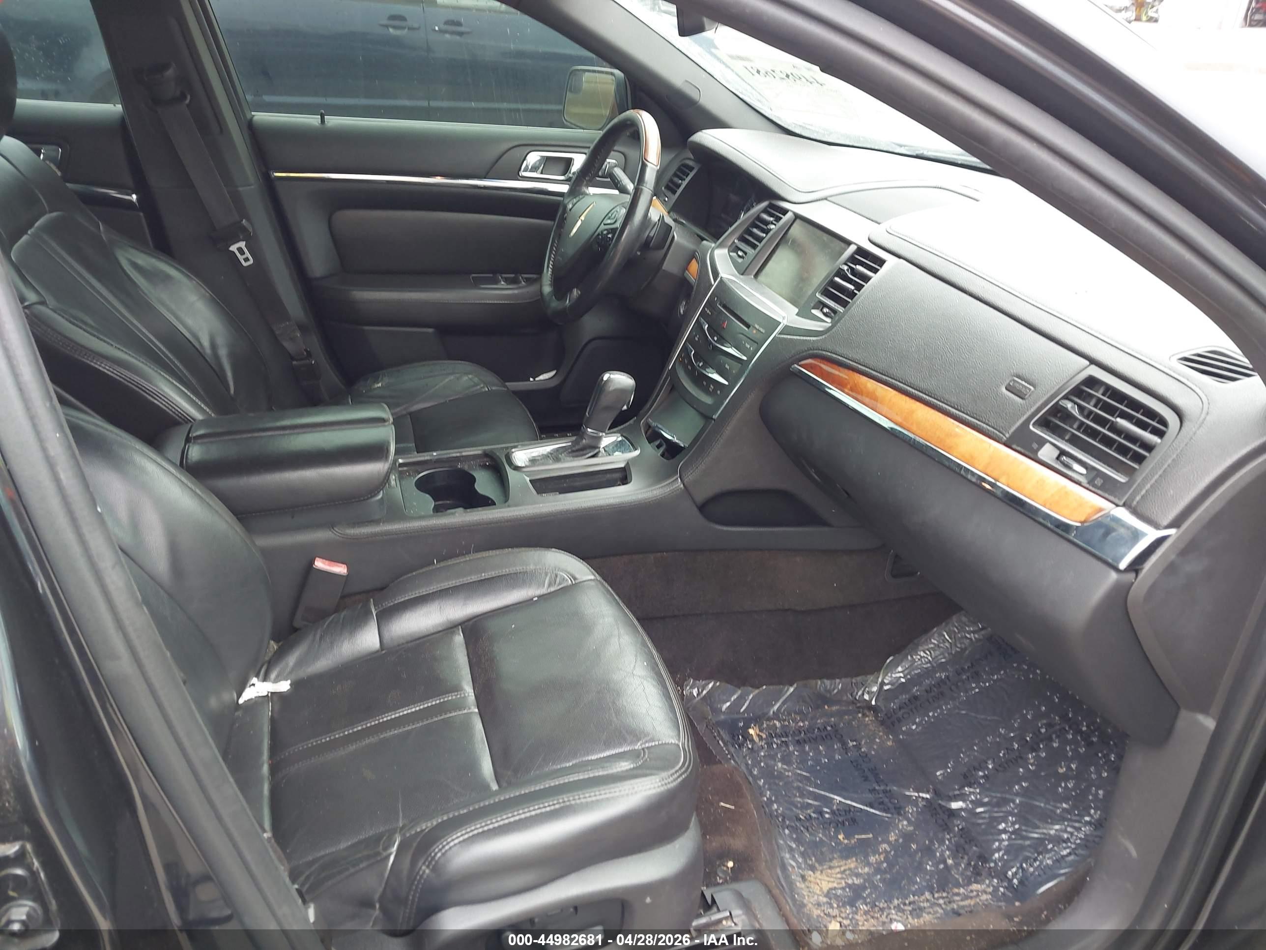 LINCOLN MKS image 5
