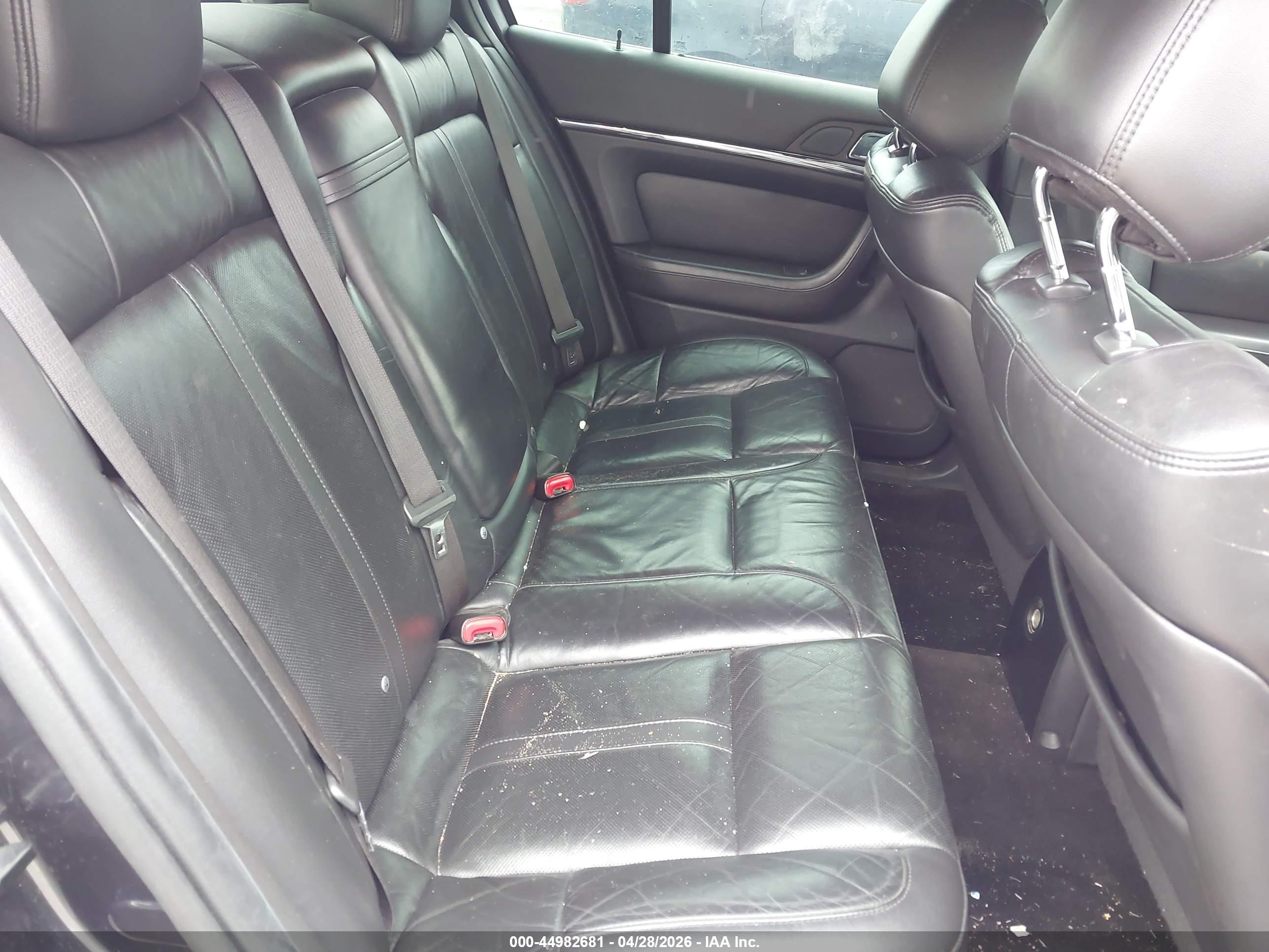 LINCOLN MKS image 8