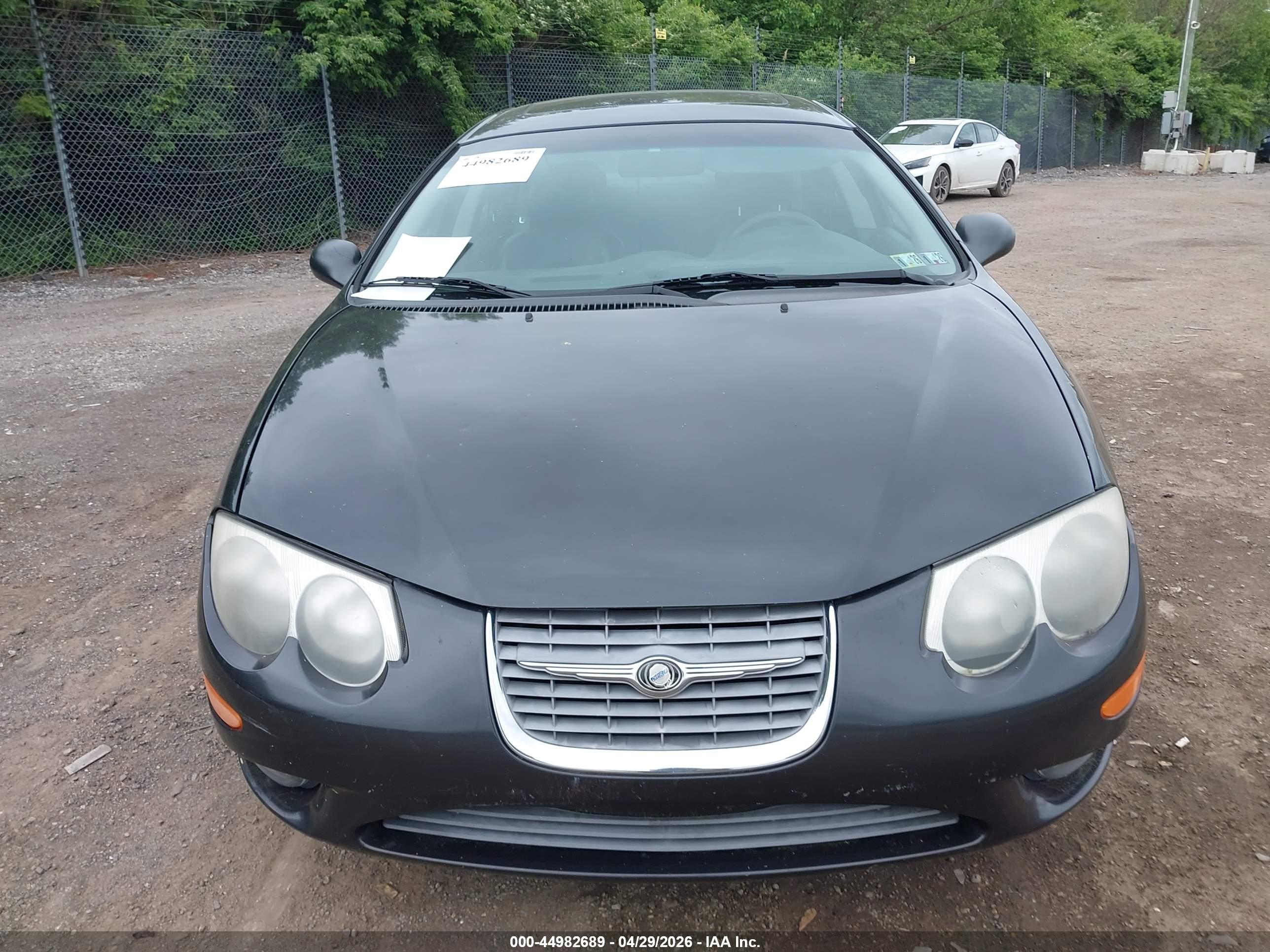 CHRYSLER 300M image 6