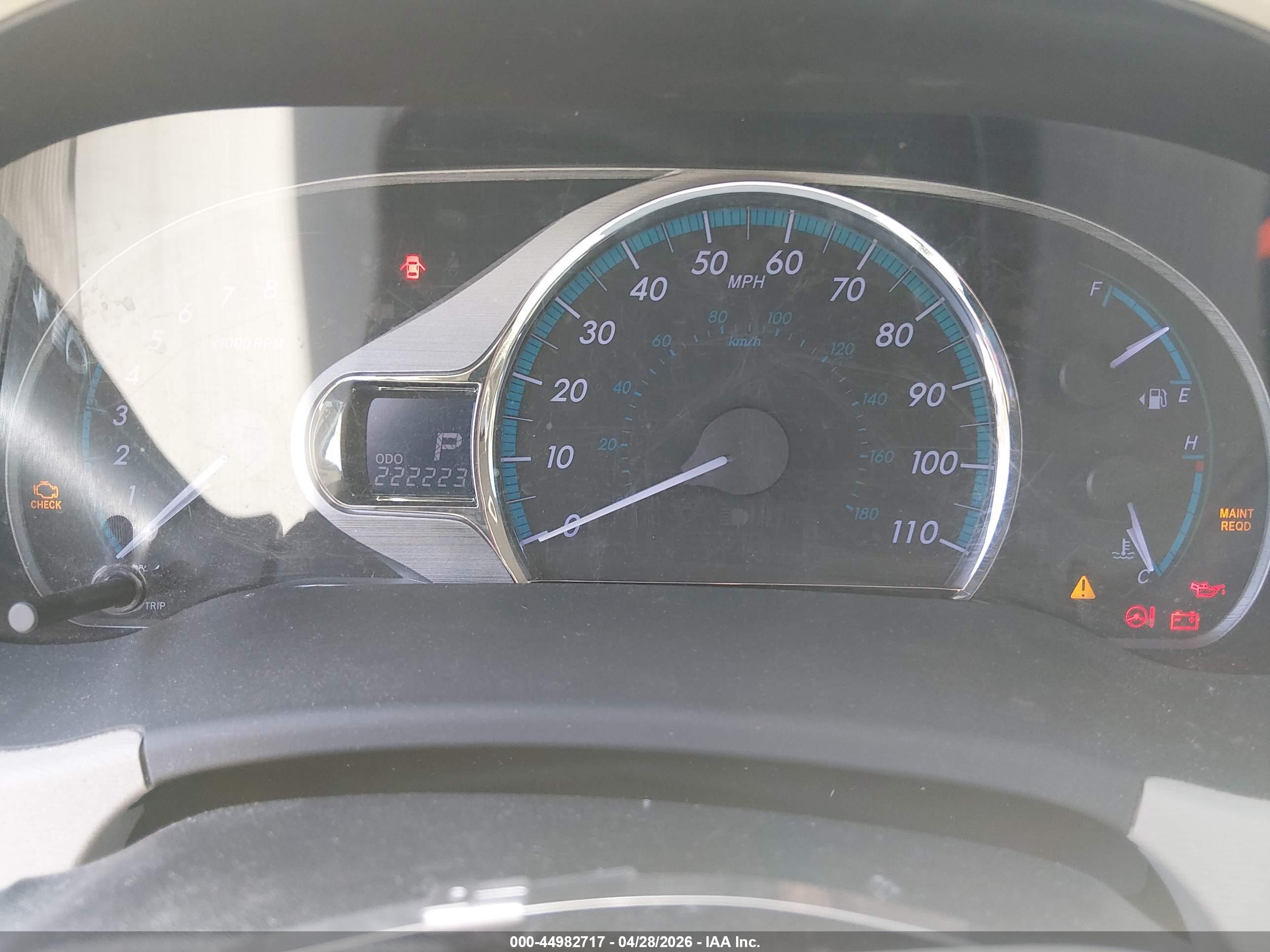 TOYOTA SIENNA image 7