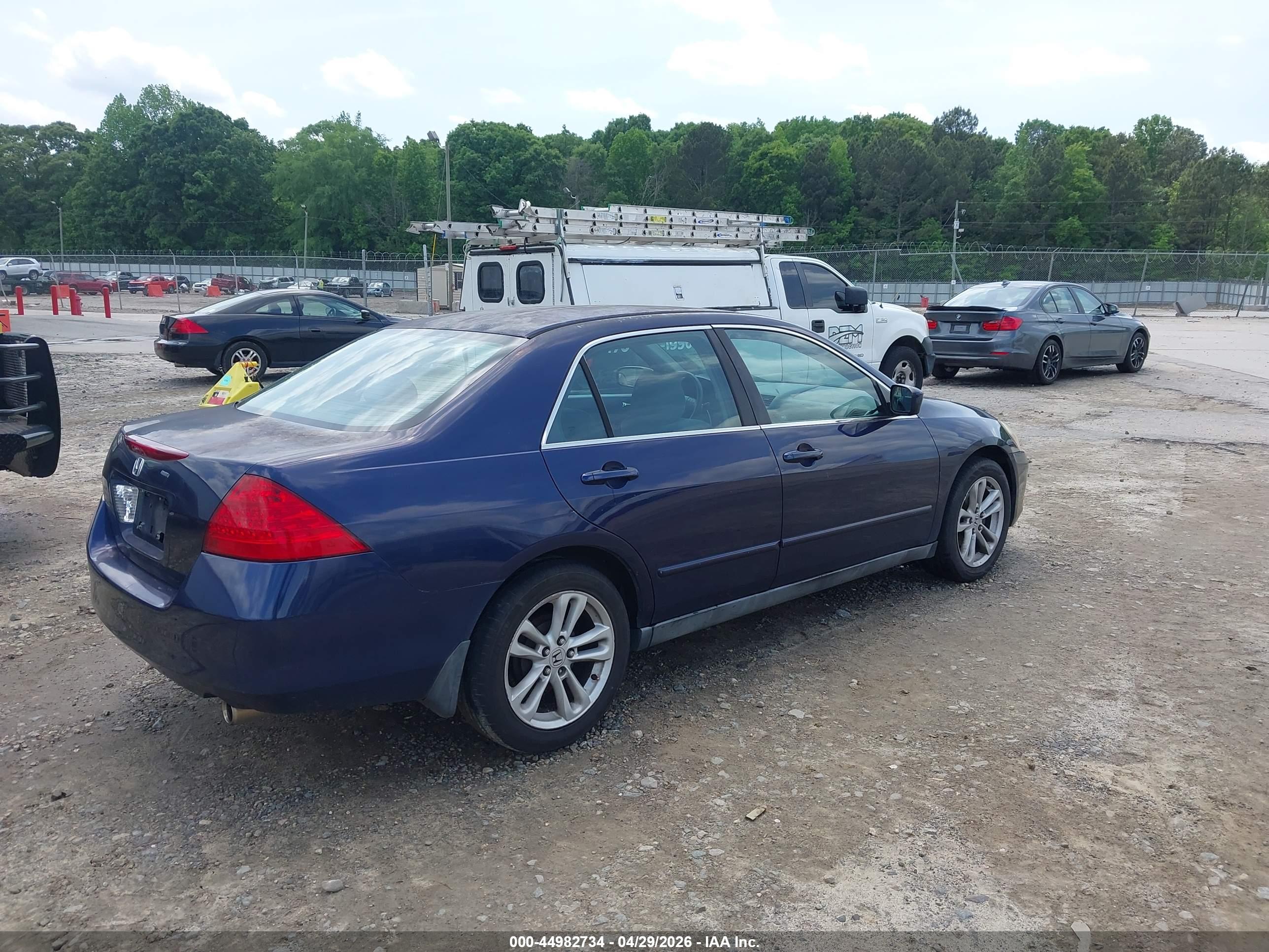 HONDA ACCORD image 4