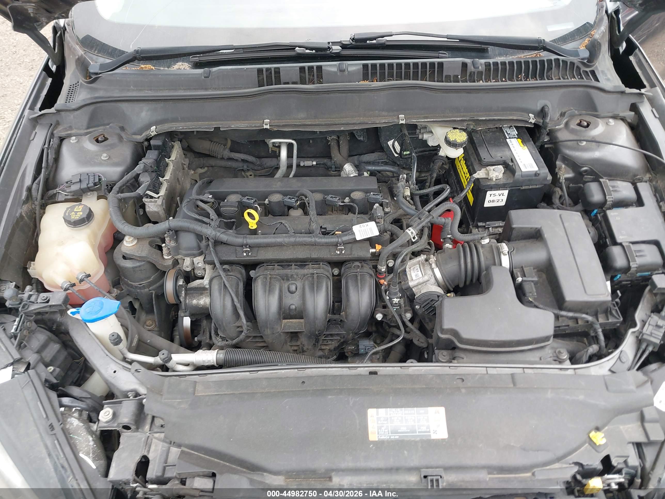 FORD FUSION image 10