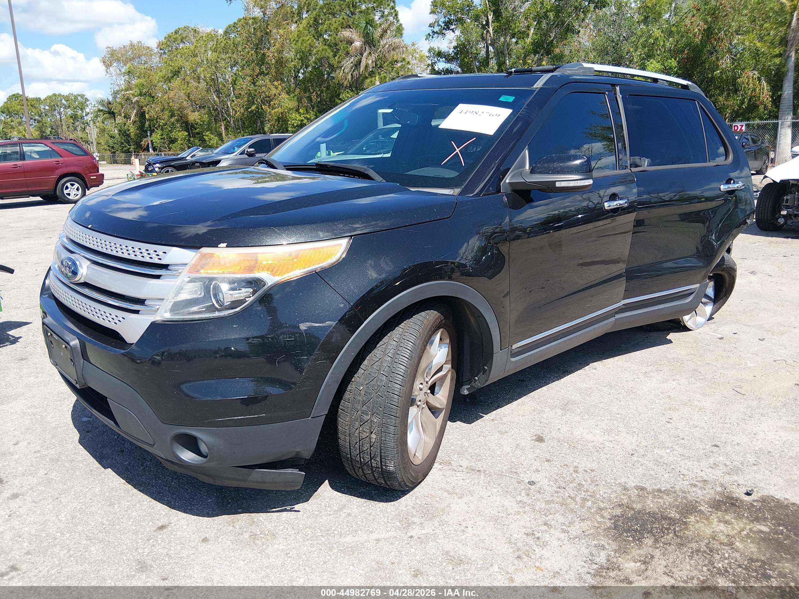 FORD EXPLORER image 2