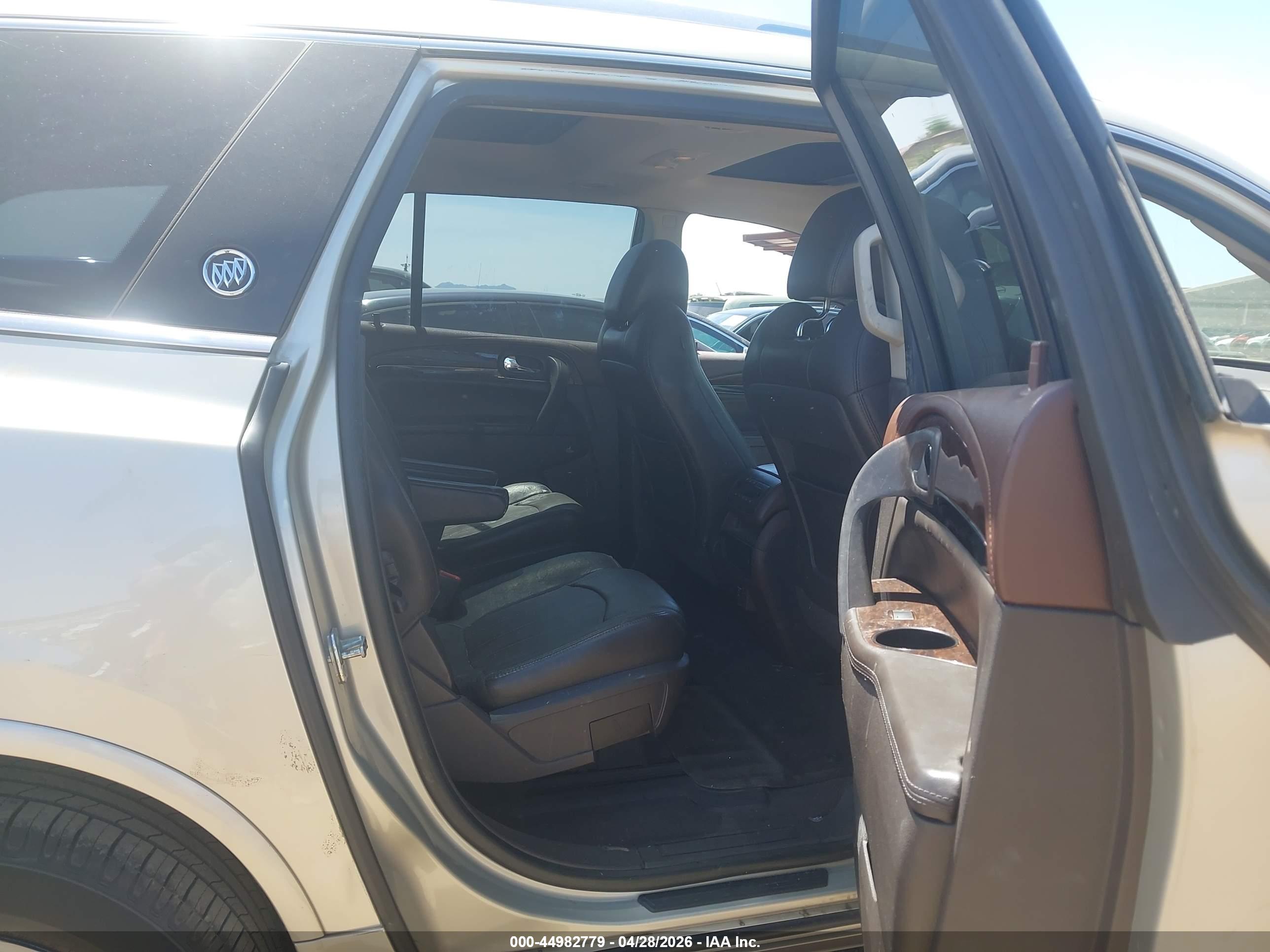 BUICK ENCLAVE image 8