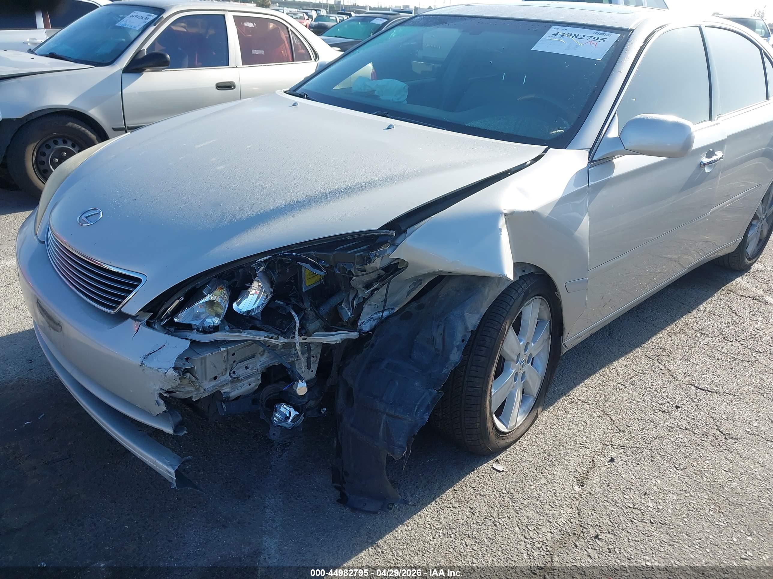 LEXUS ES image 6