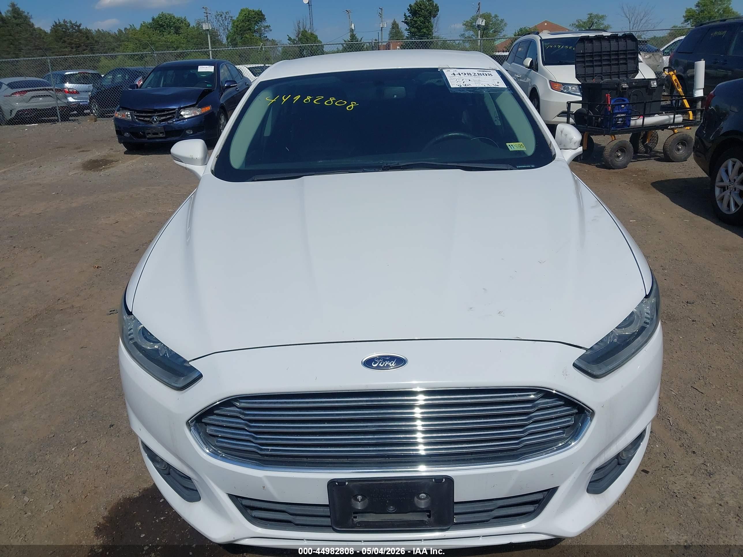 FORD FUSION image 6