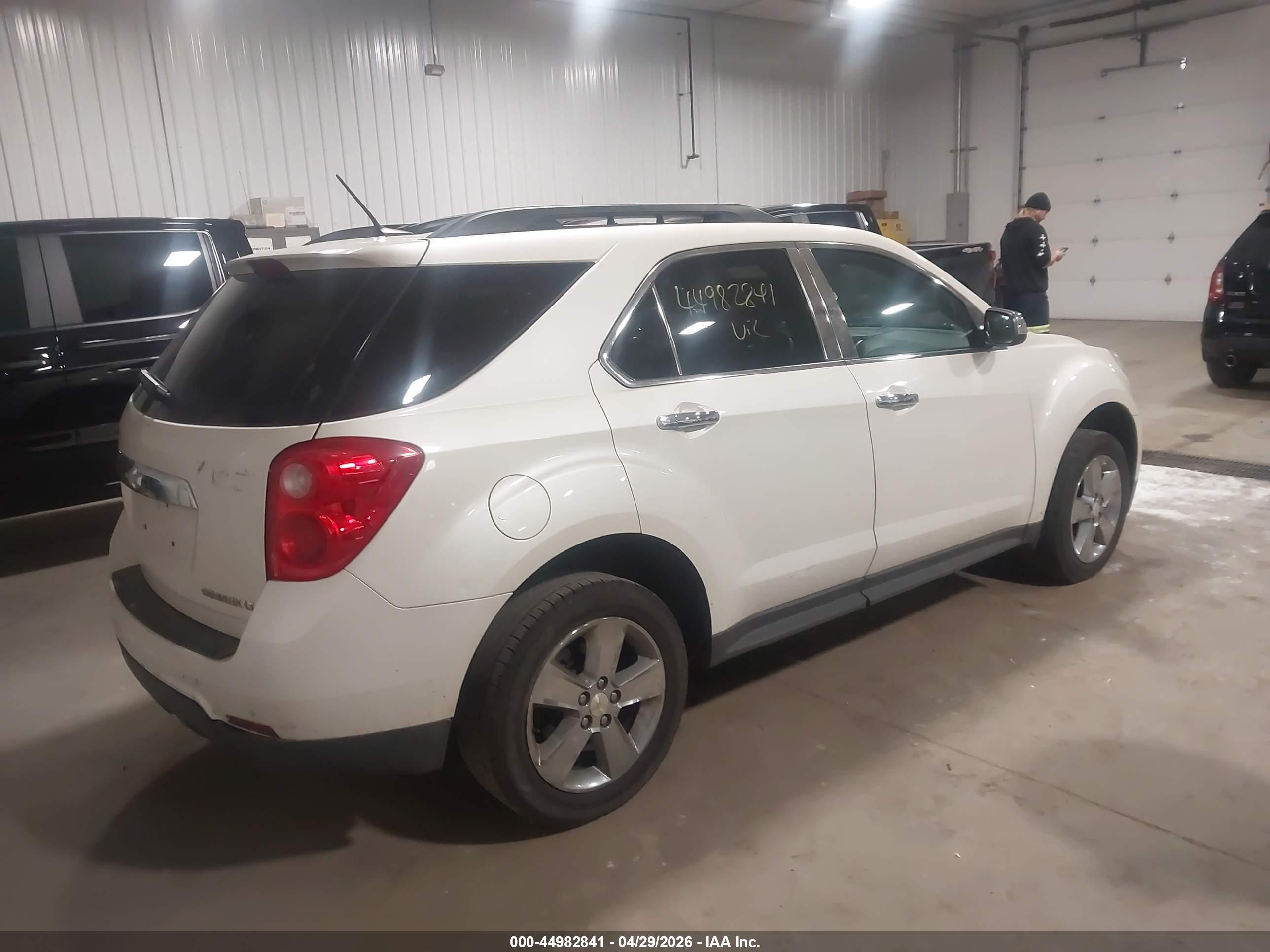 CHEVROLET EQUINOX image 4