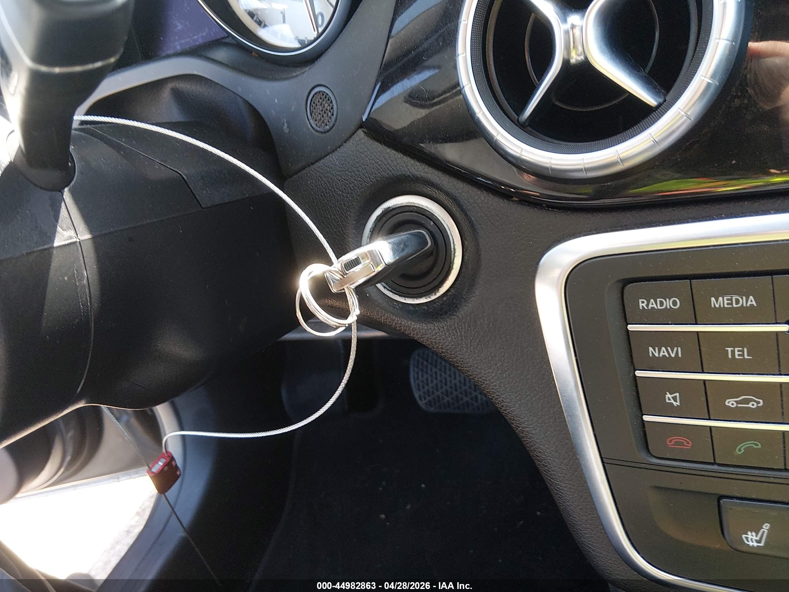 MERCEDES-BENZ CLA image 11