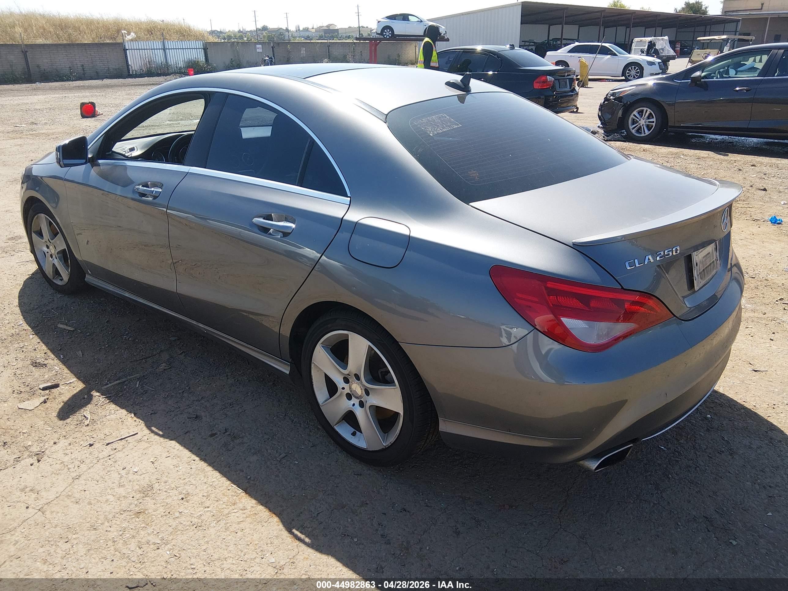 MERCEDES-BENZ CLA image 3