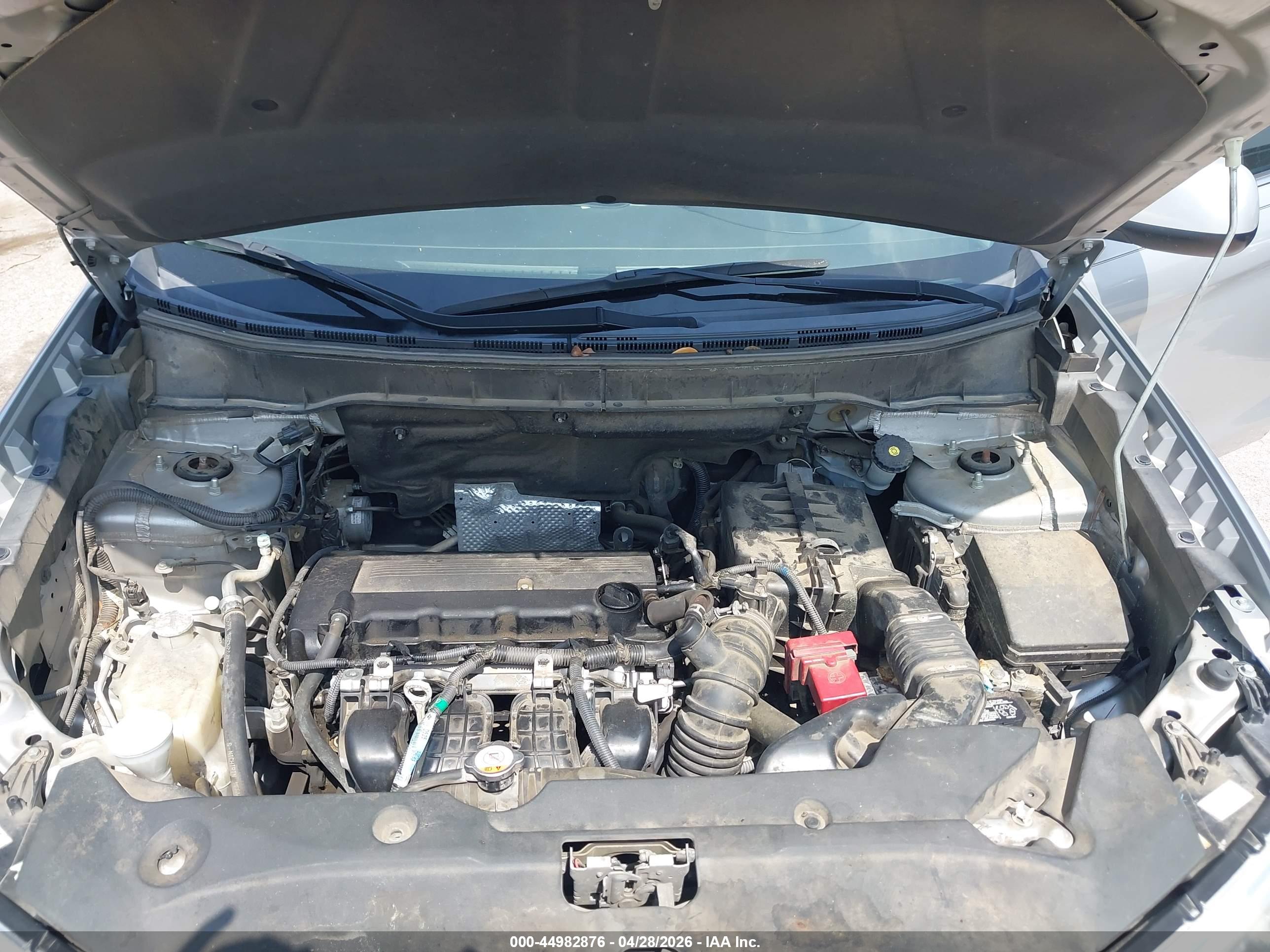 MITSUBISHI OUTLANDER image 10