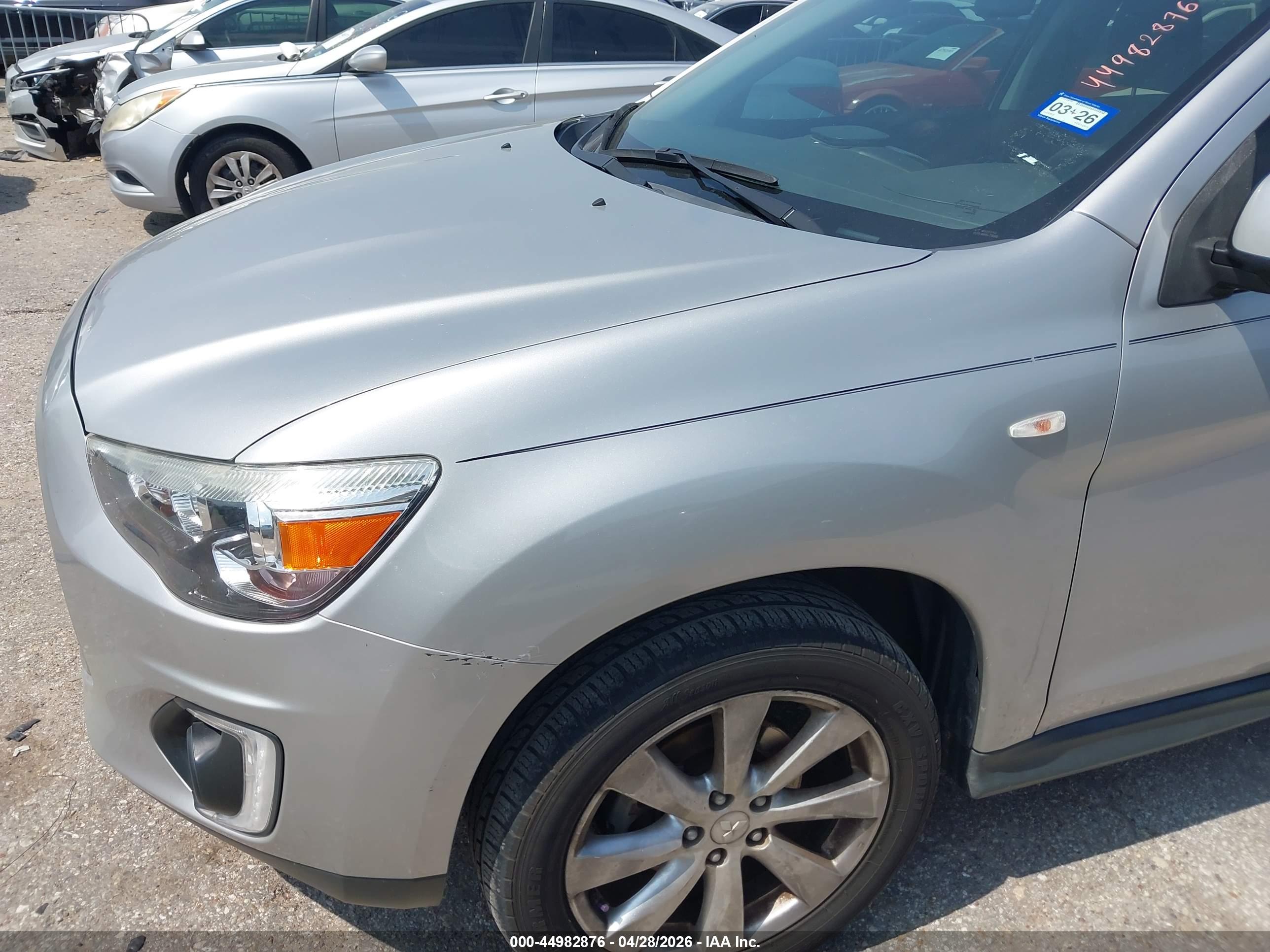 MITSUBISHI OUTLANDER image 6