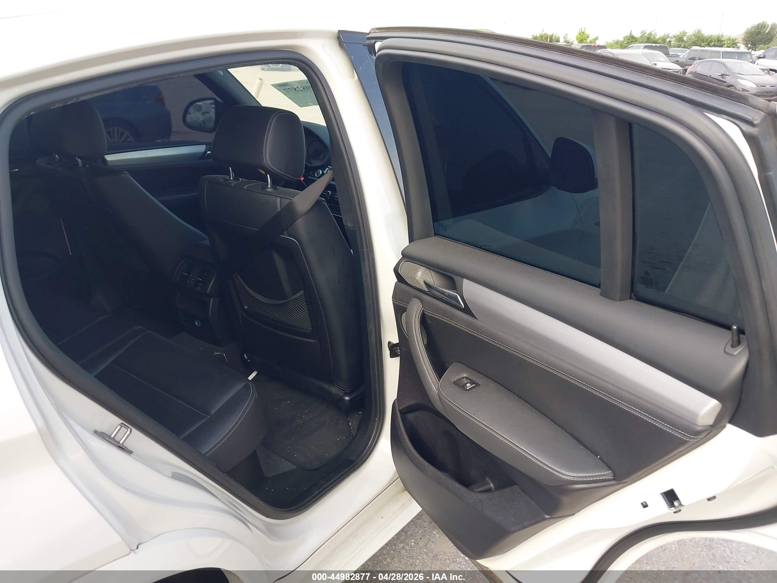 BMW X4 image 8